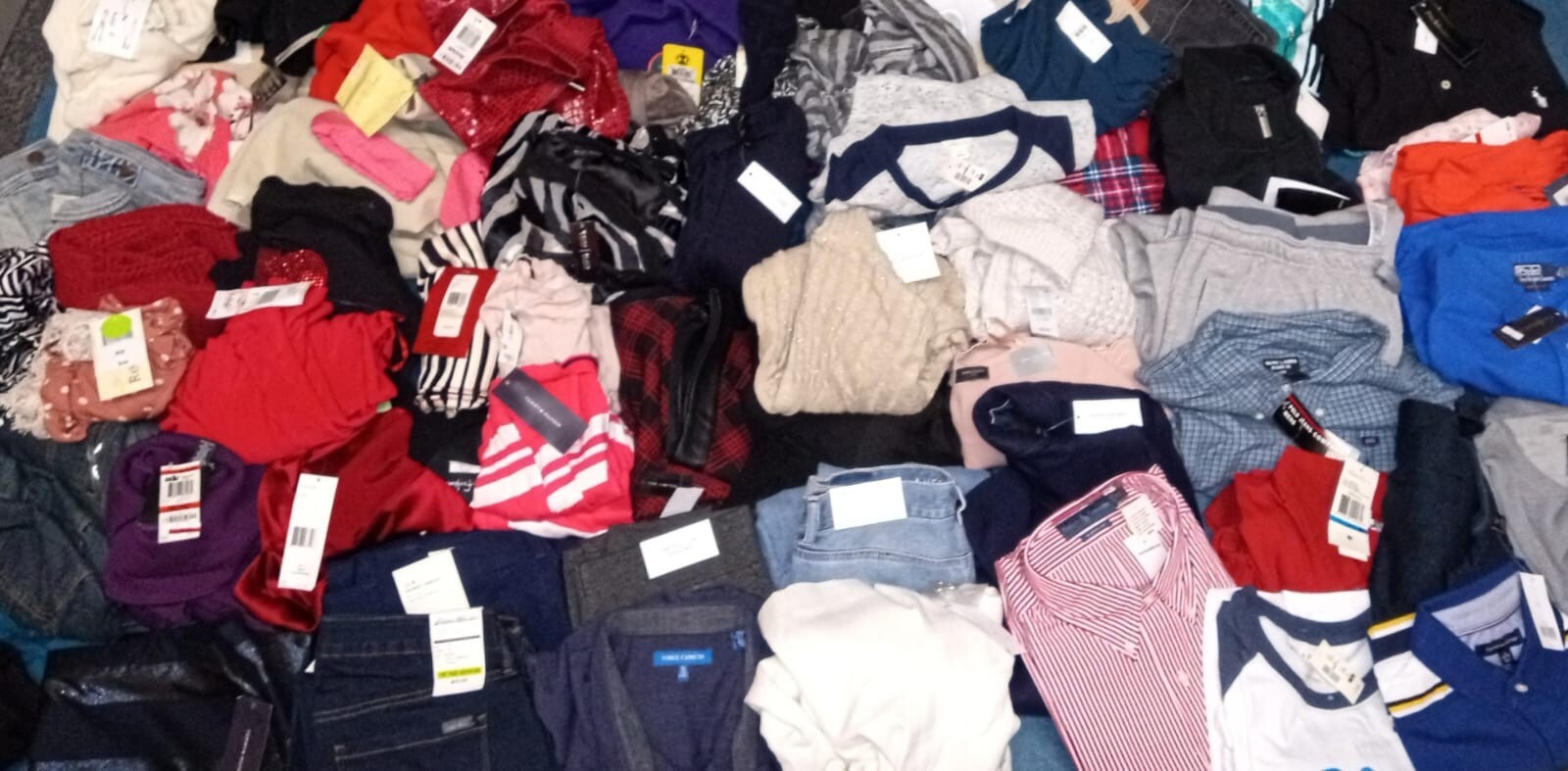 ***HUMONGOUS New Clothing Lot*** Express, Banana Republic, Ralph Lauren +++
