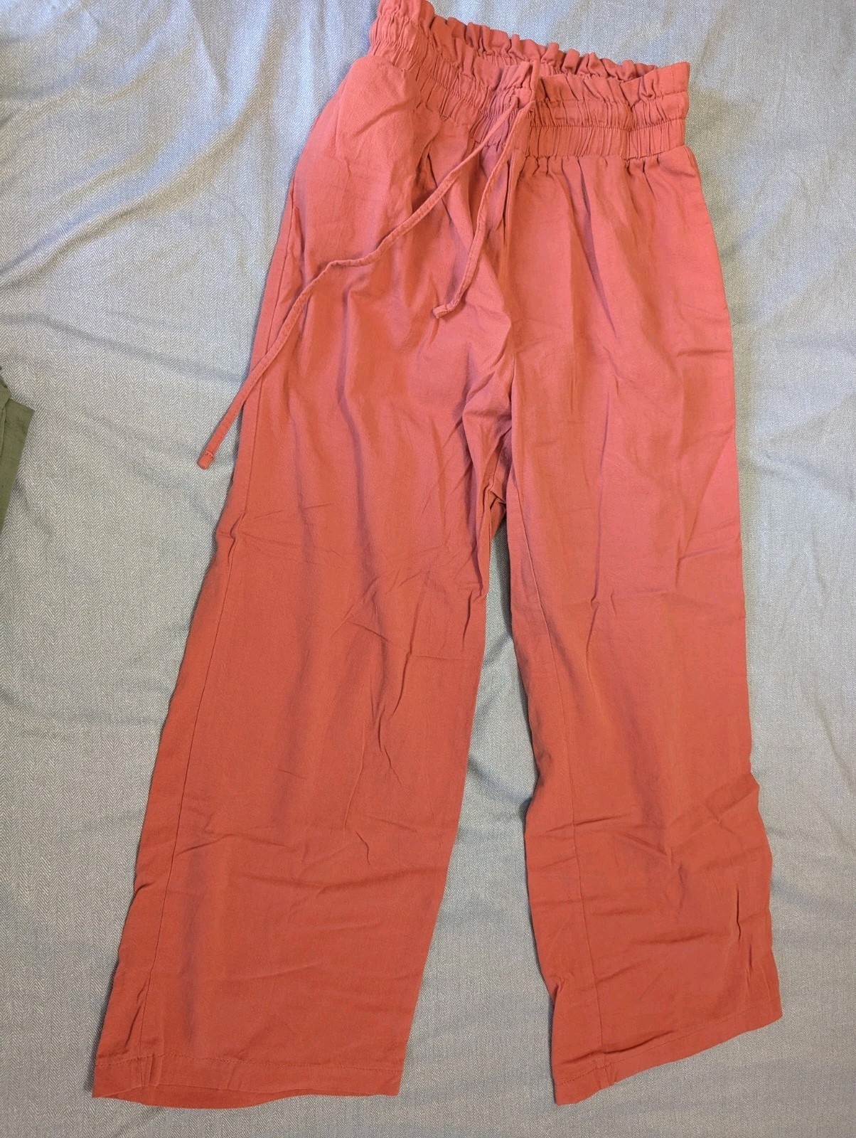 Lot Of 32 Size S Womens – Juniors Clothing Mixed Seasons Lot AE Old Navy Aerie
