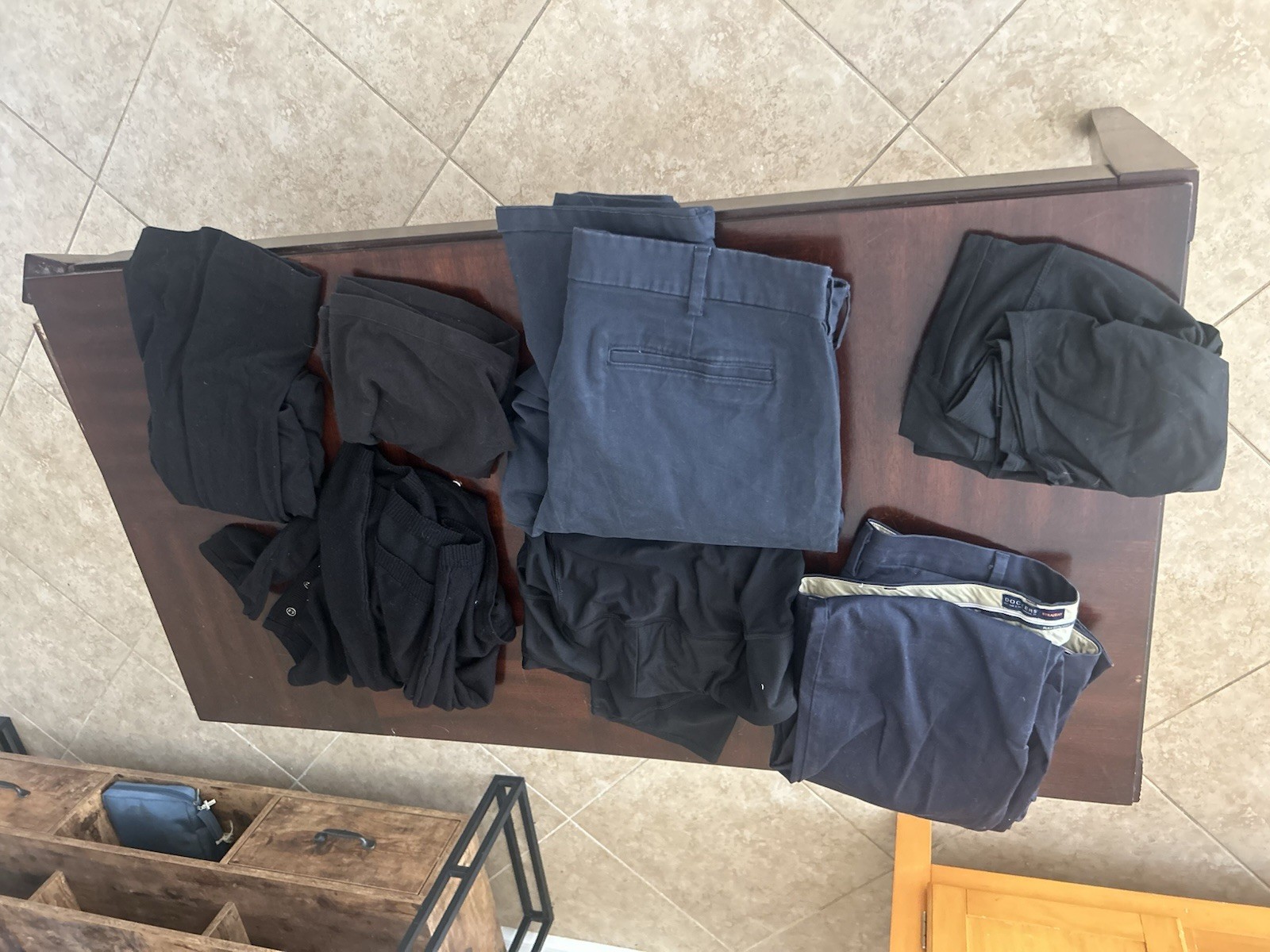 Mixed women’s and men’s clothing lot