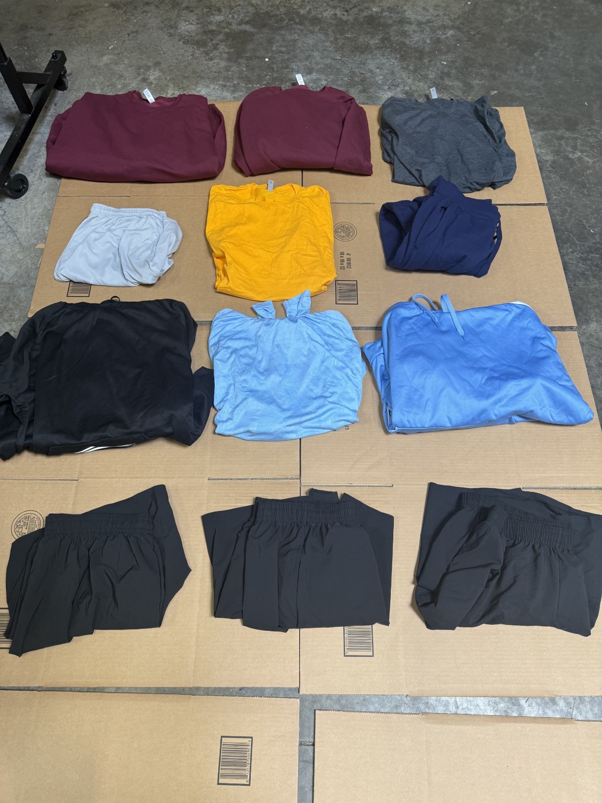 Lot of 12 NEW Men&rsquo;s Adult 3XL Blank Assorted Clothing & Apparel Bulk Pricing
