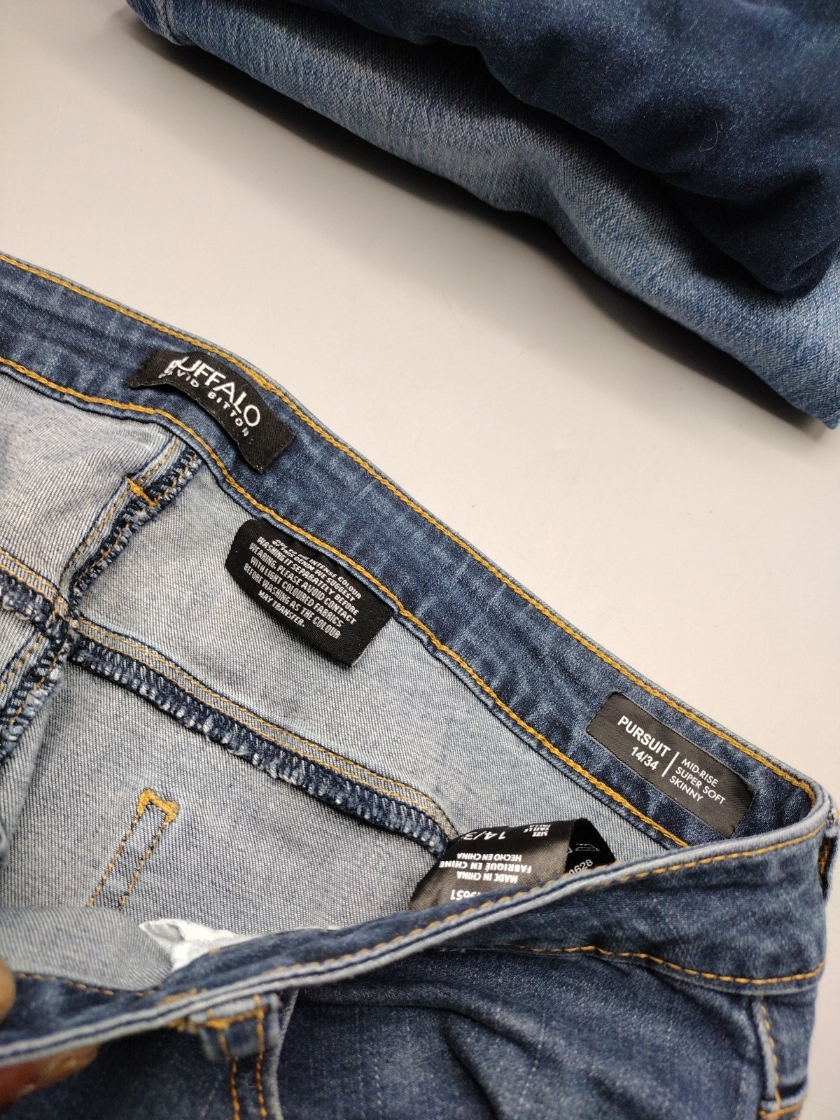 Wholesale 10pc Lot Women&rsquo;s Jeans Multiple Brands American Eagle Levi&rsquo;s Resell
