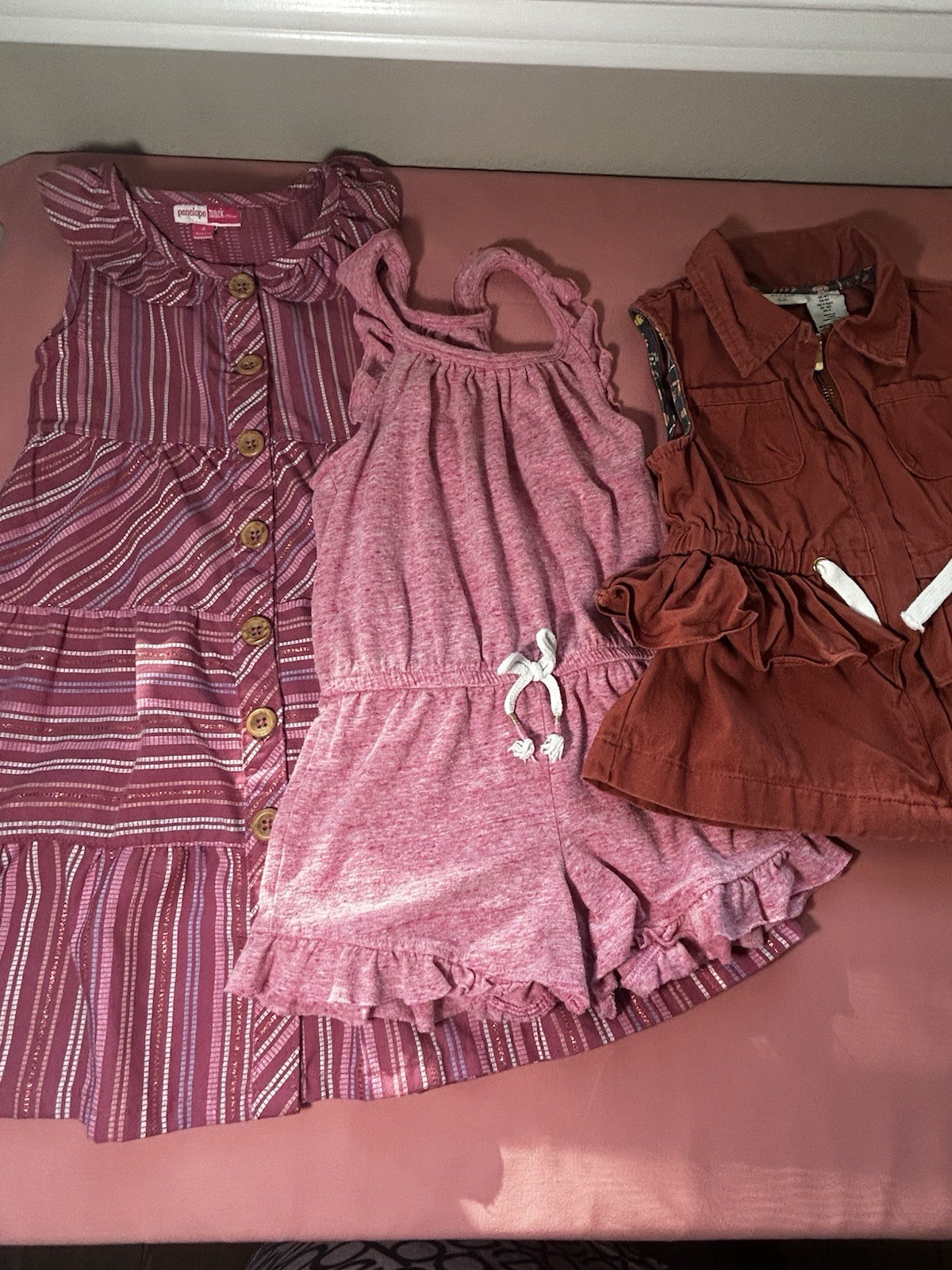 Mixed brands of toddlers girls lot of 3 Clothing size 4
