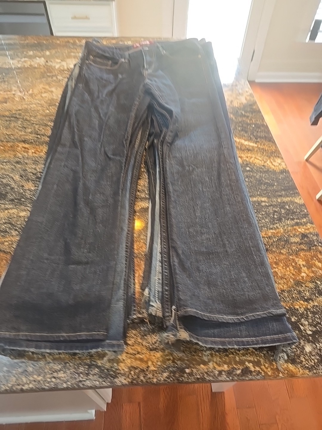 Wholesale Lot 17 Men&rsquo;s Jeans Mixed Sizes BKE, Levi&rsquo;s, Express & More Mid 2000s
