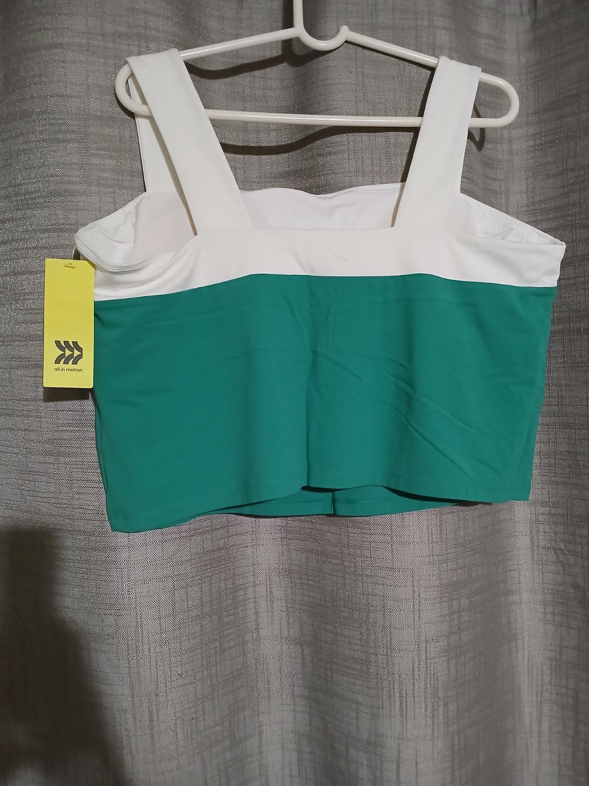 Reseller Bundle – Lot Of Womens Clothes NWT – 20 pc Bundle – Retail 200.00 plus