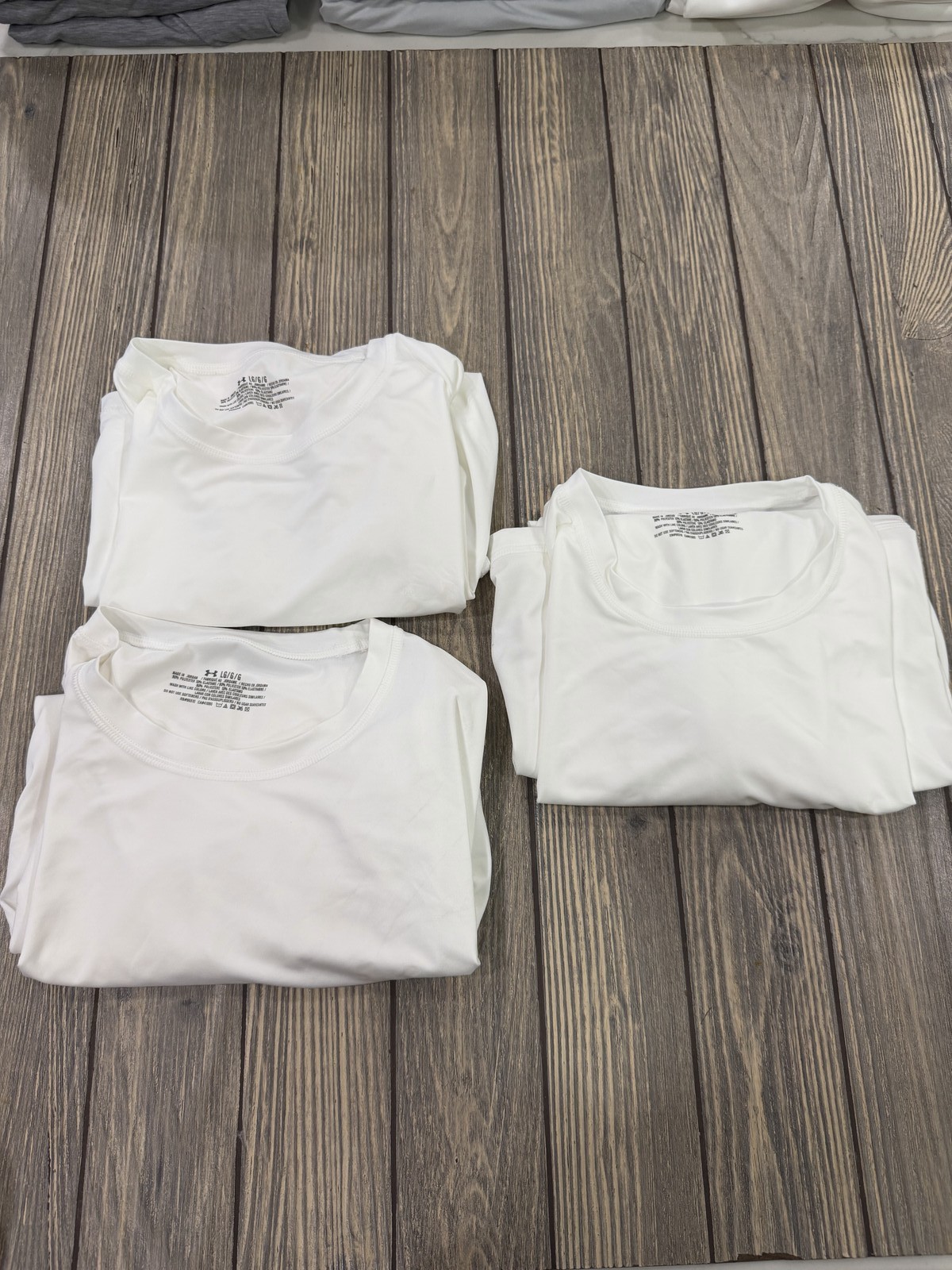 Under Armour Men&rsquo;s Large White Short Sleeve Performance T-Shirt Lot of 3