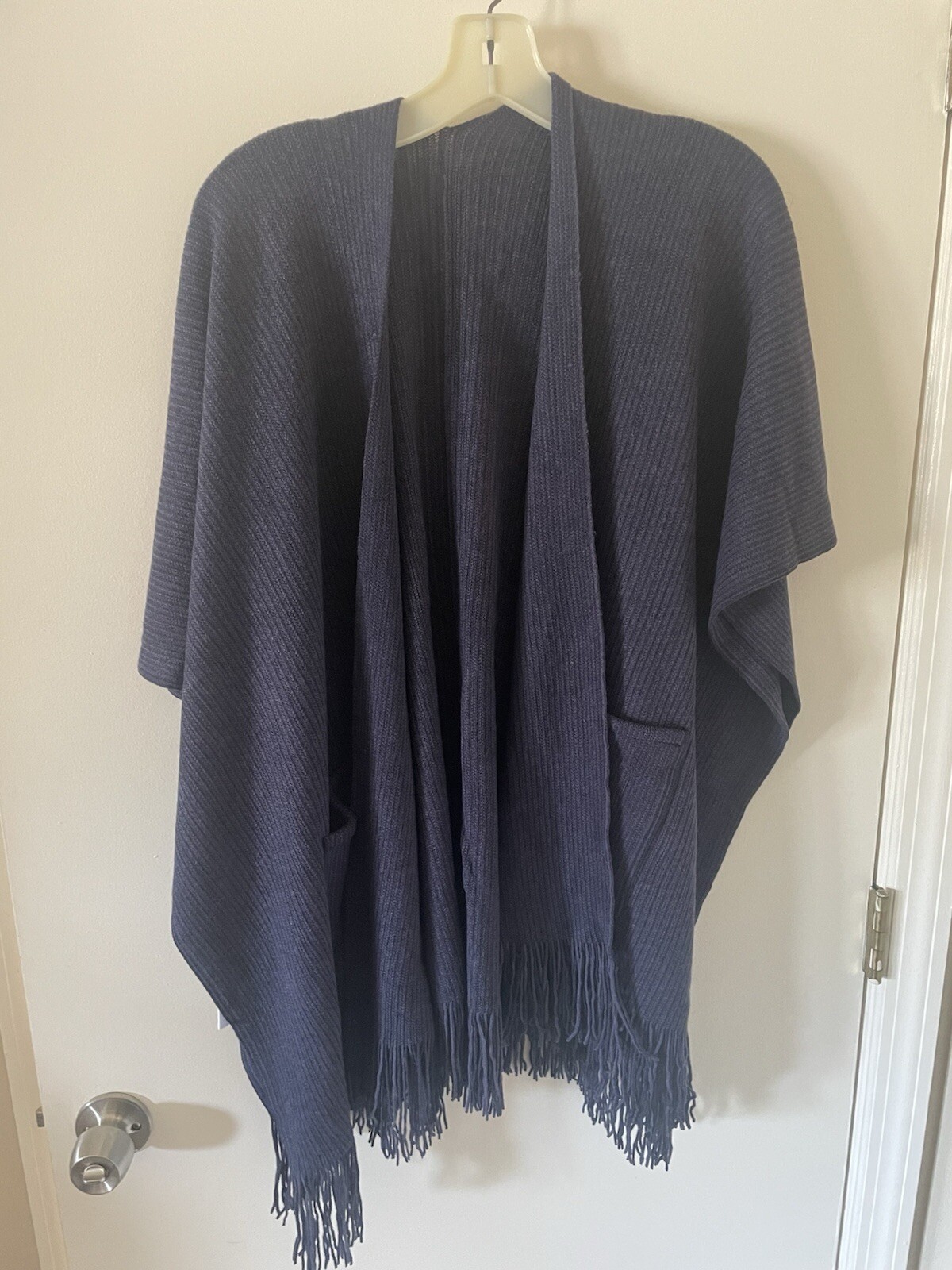 Mixed bulk clothing haul for woman’s (includes shirts, dresses etc) 200$+ value