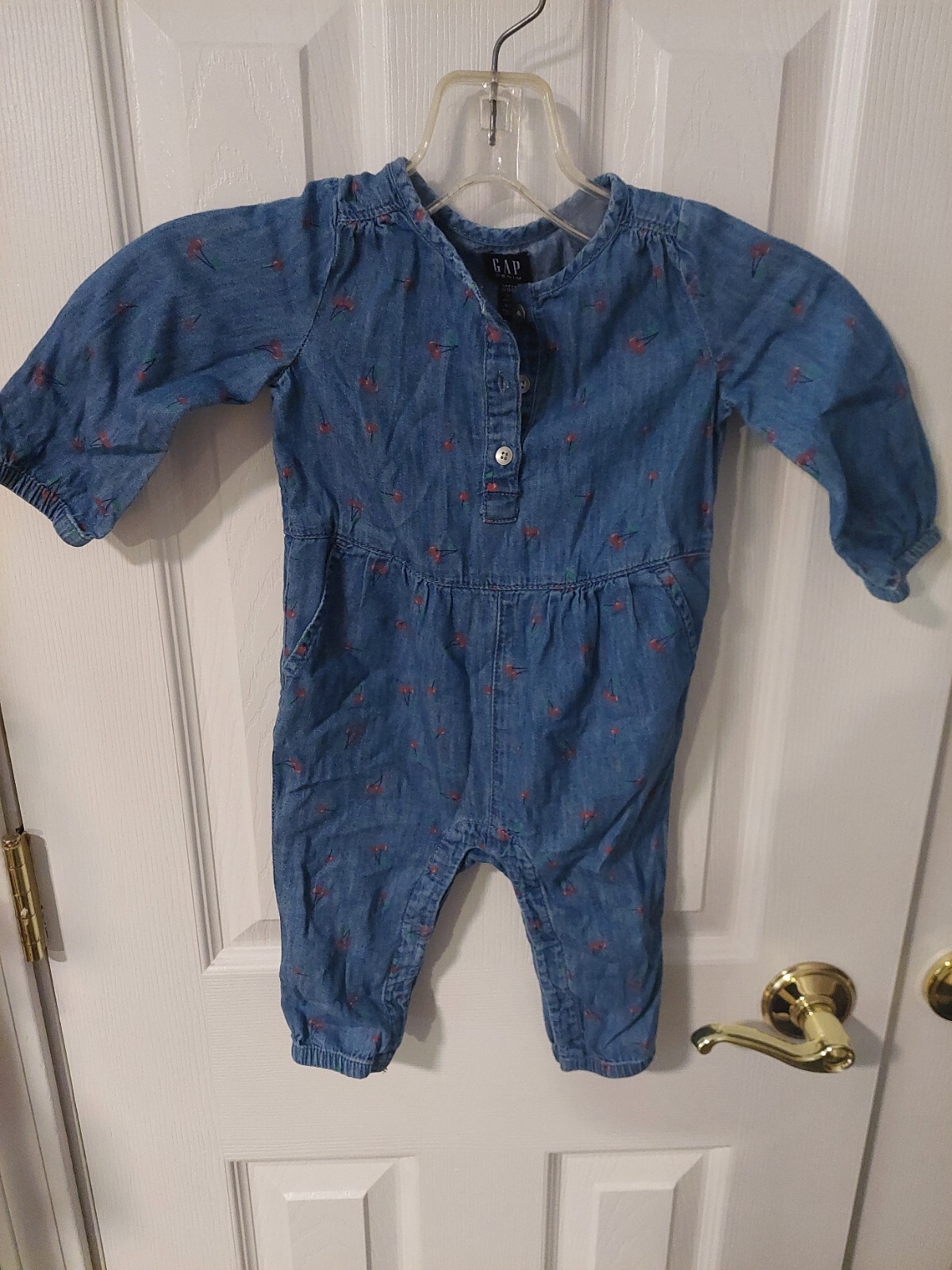 baby girl clothes 6-12 months lot – Baby Gap & Carter&rsquo;s- 3 Outfits