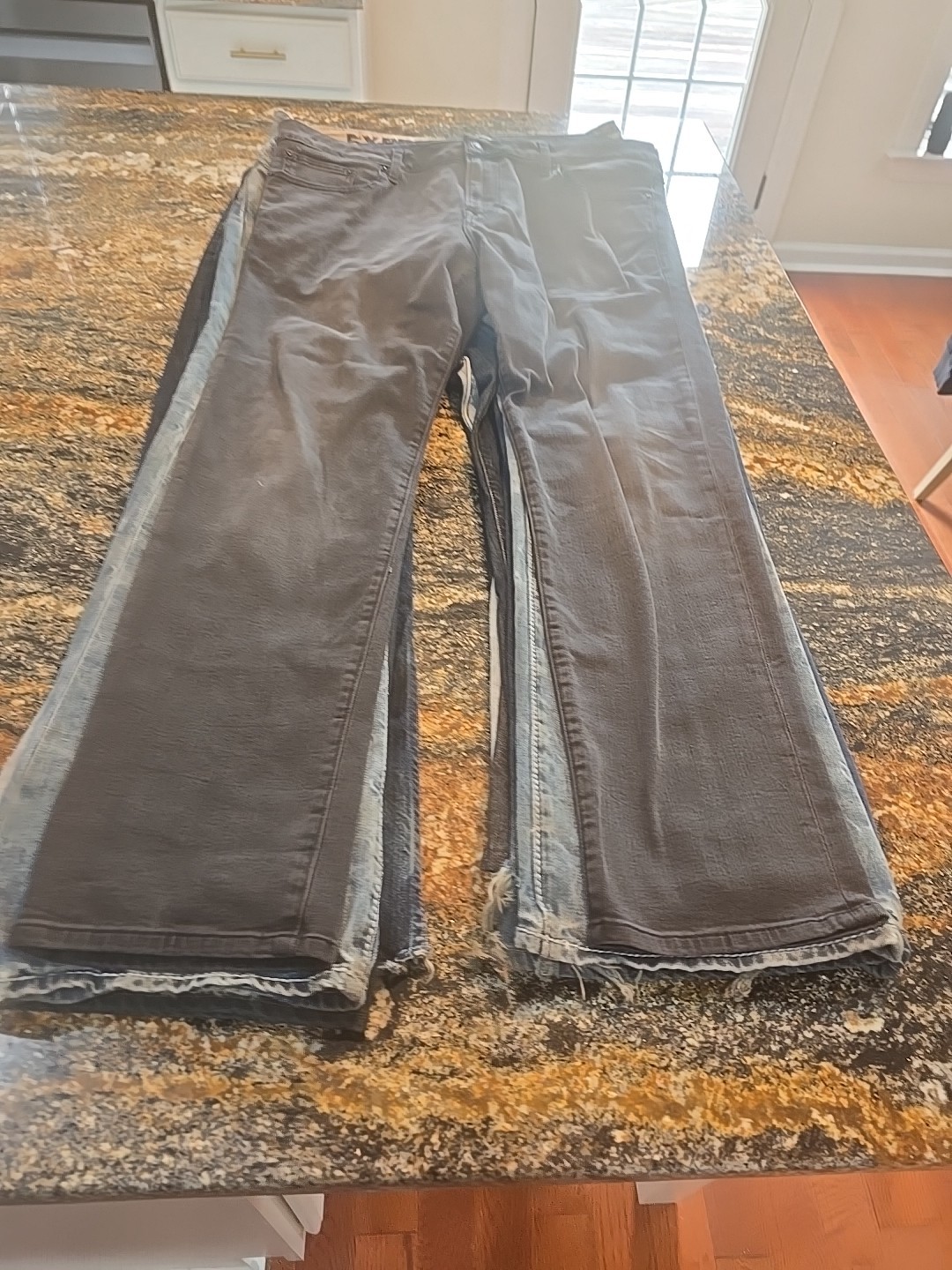 Wholesale Lot 17 Men&rsquo;s Jeans Mixed Sizes BKE, Levi&rsquo;s, Express & More Mid 2000s