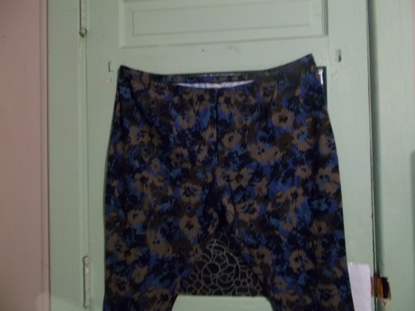 WOMAN&rsquo;S 2-PIECE OUTFIT – 4XL – PETITE