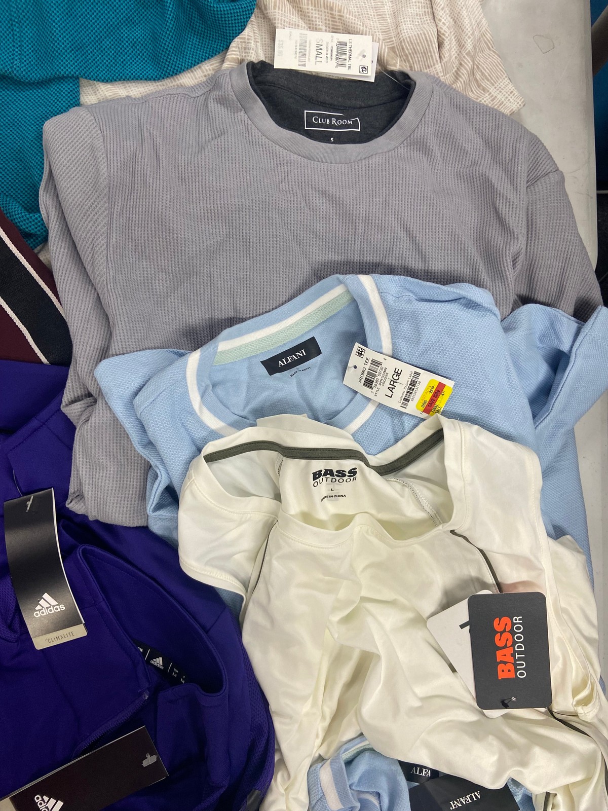 Men Clothing NEW Wholesale Lot ADIDAS, COLUMBIA,BASS, 14 items Shelf Pulls $599