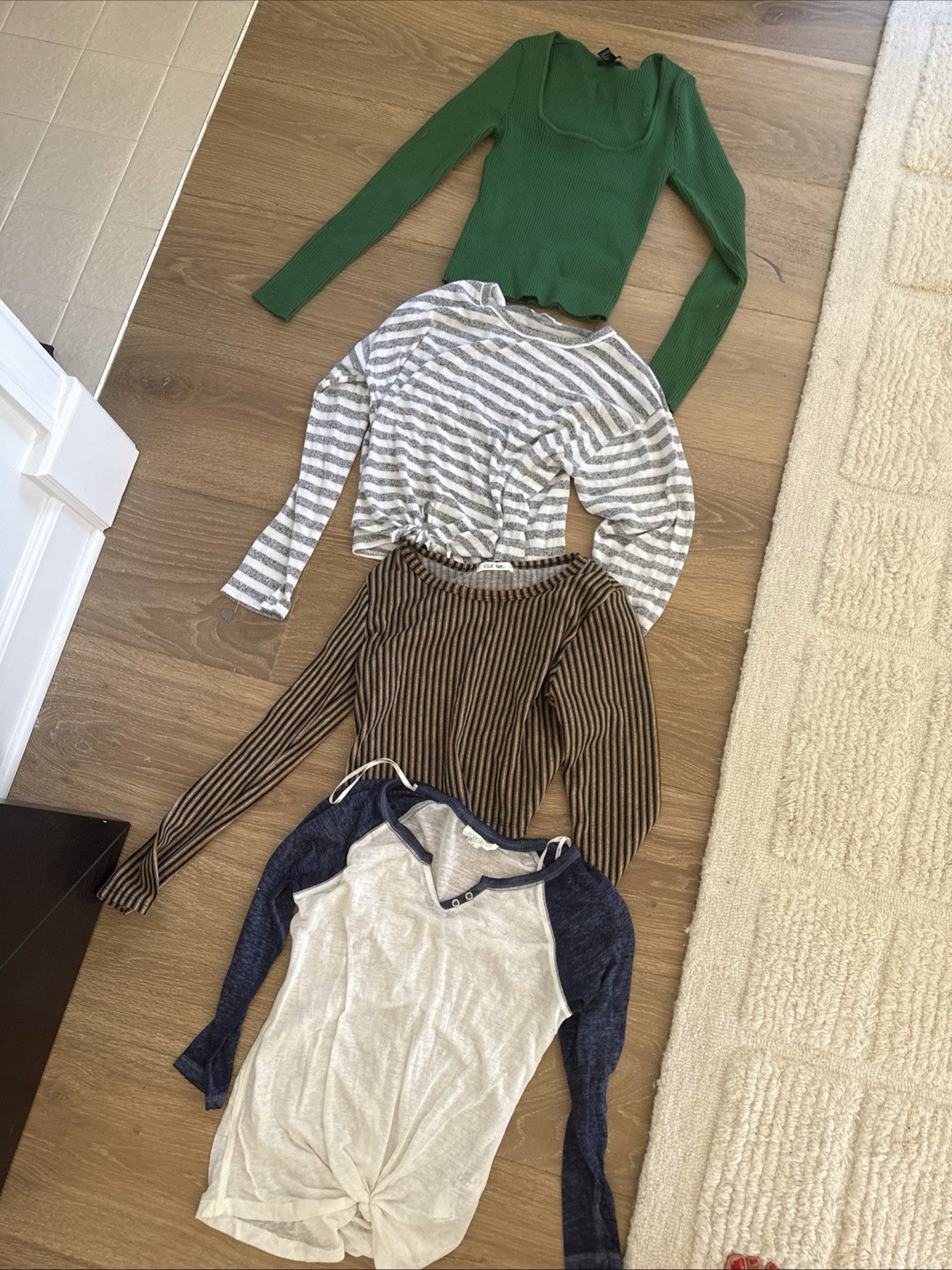 FREE PEOPLE WOMENS LOT , BCBG, H&M, Express, Boutique Mix (S/M 4/6)