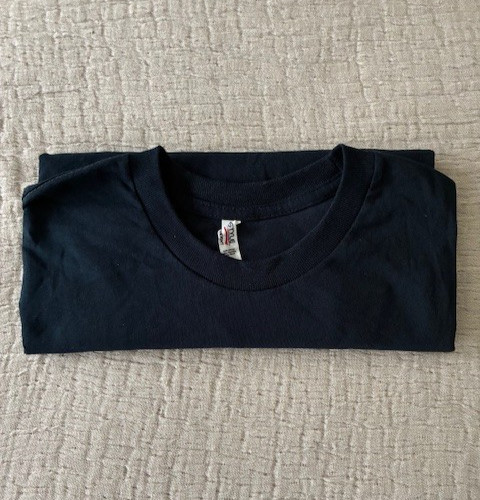 2017 GETTYSBURG NWT XL CAP W/FLAG PIN; NWOT XL NAVY BLUE COTTN T-SHIRT ORIG. OWN