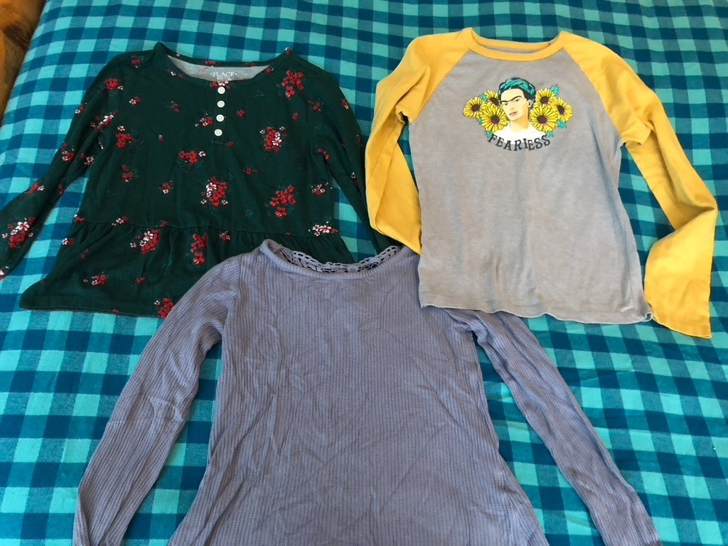 Mixed lot of children&rsquo;s clothing Frida Kahls size small, Art Class M, & Place M