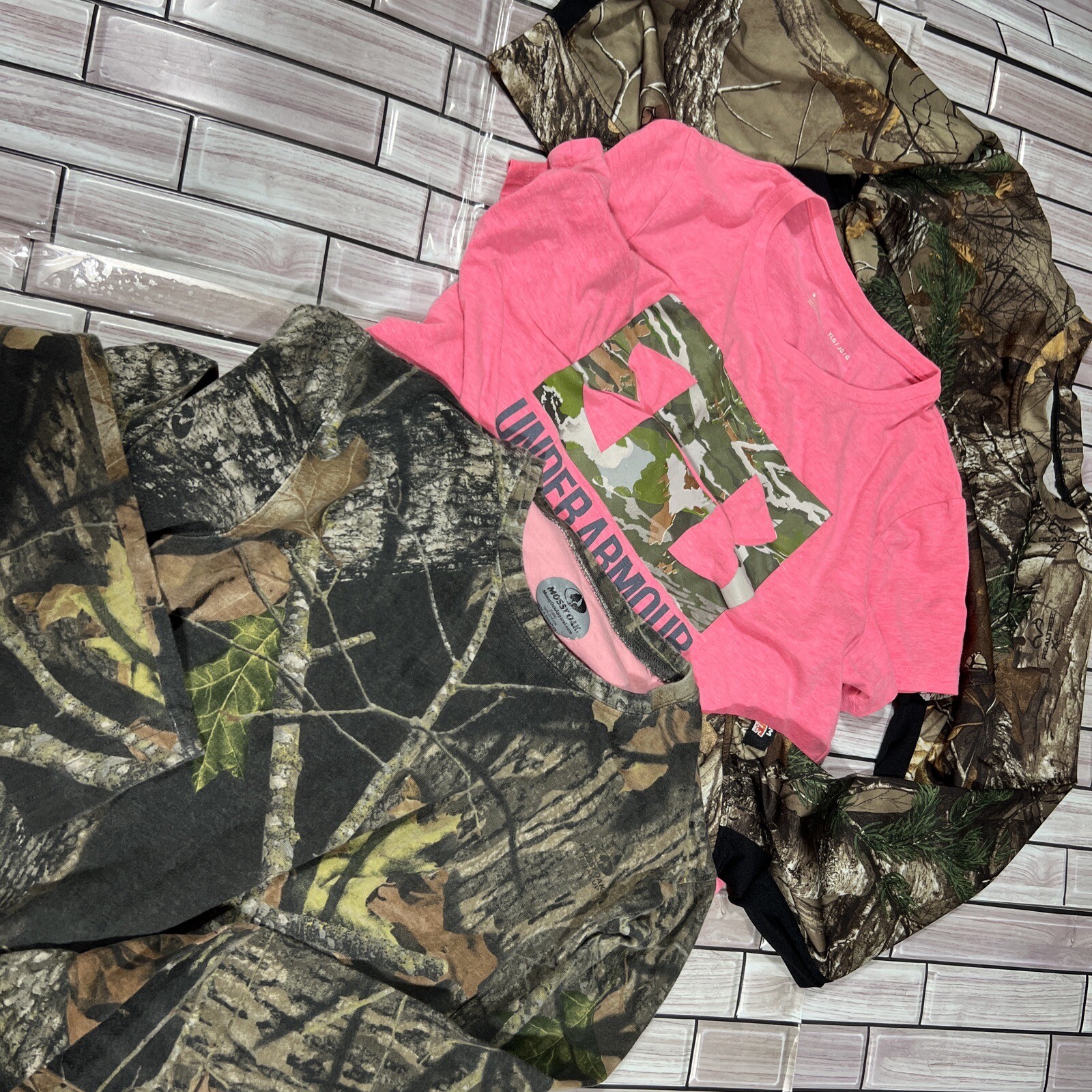 Girls S tops outdoor t shirt pink green camo lot of 3 mixed lot stretch Shirts