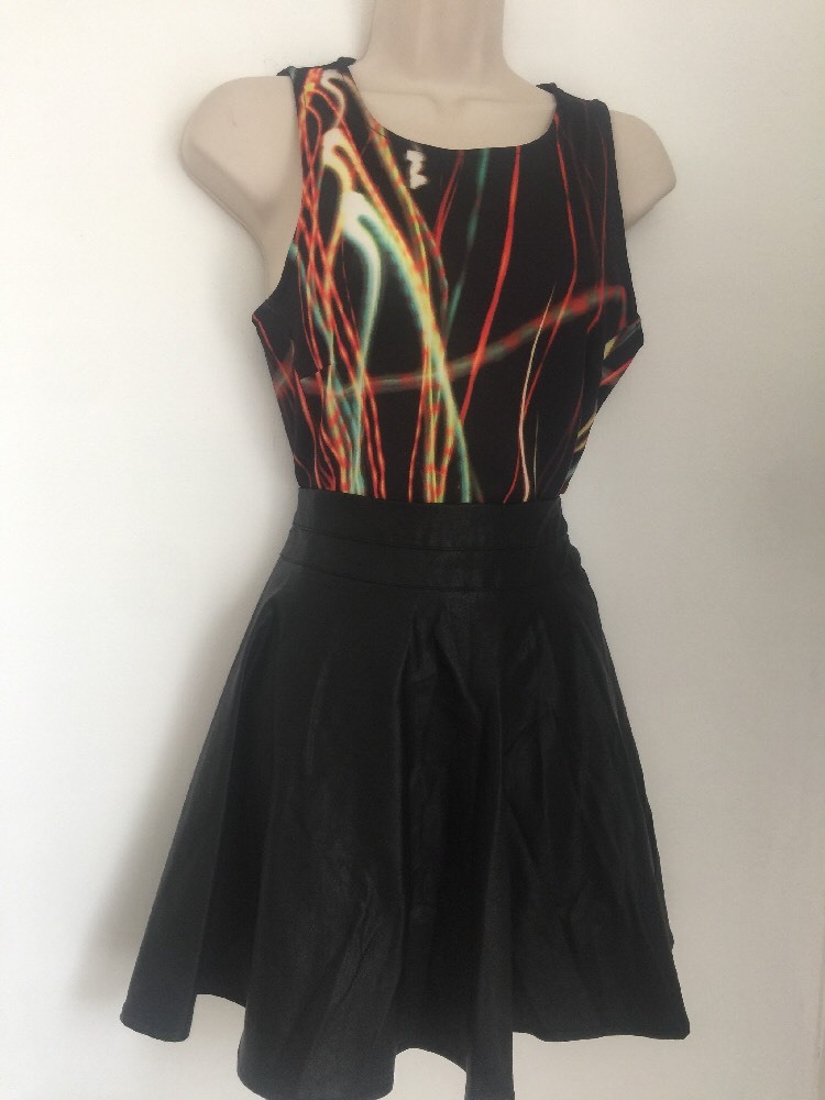NWT Woman&rsquo;s S Small Outfit Set Faux Leather Skirt Sleeveless Digital Print Top M