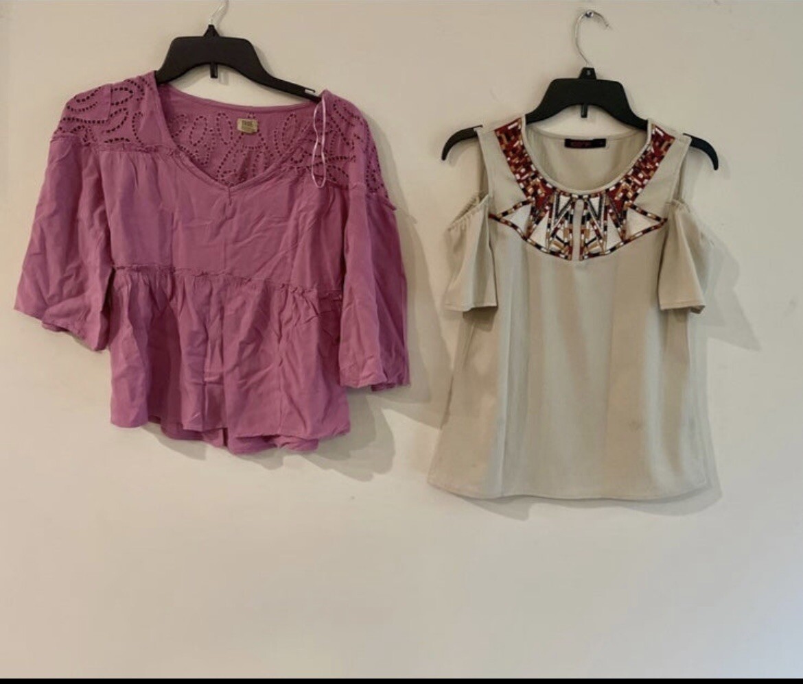 Huge Lot Clothes Juniors Womens Size Small 7 pieces EUC