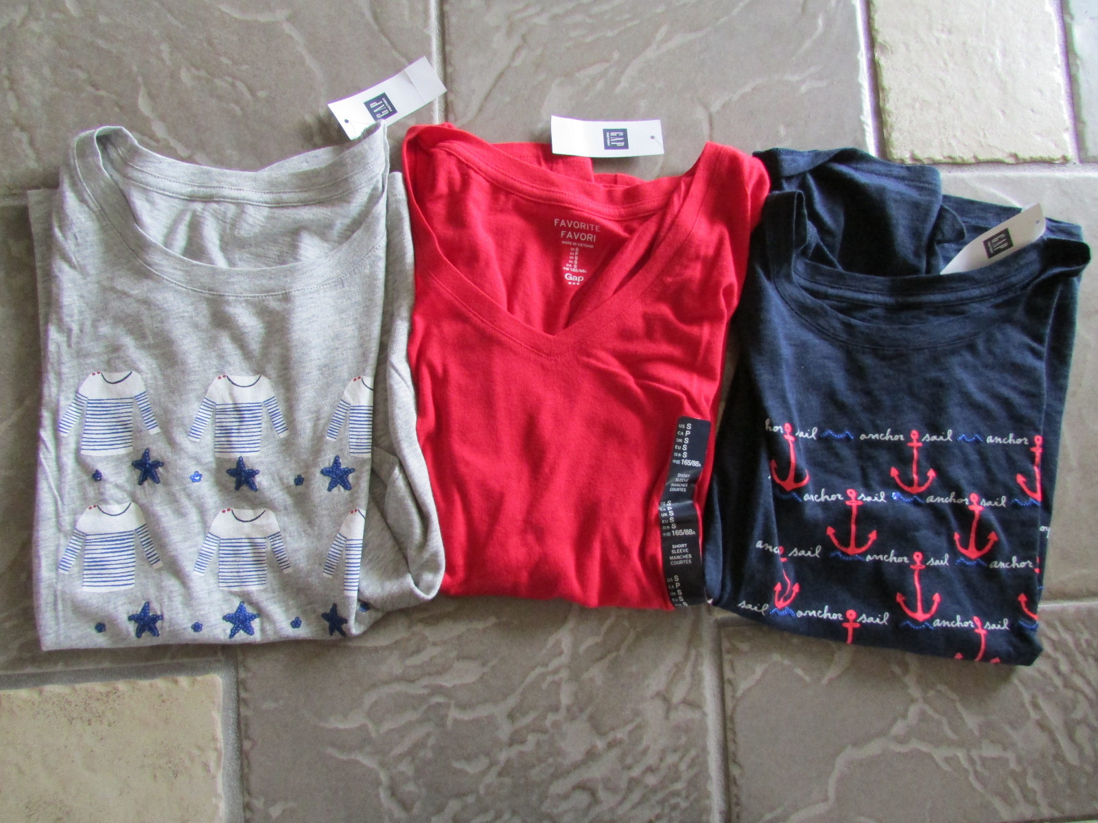 NEW GAP SHIRT LOT WOMENS S SHORT SLEEVED FAVORITE T LOT 3 COTTON BLEND GAP SHIRT