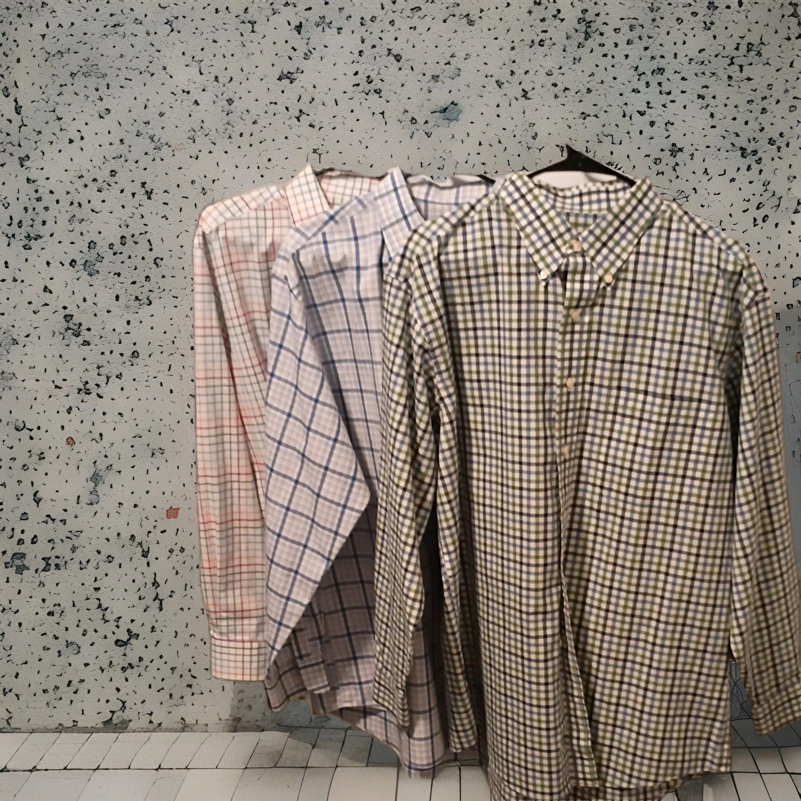 Jos. A. Bank Traveler&rsquo;s Collection Men&rsquo;s L 3-Pack 100% Cotton Check Shirts
