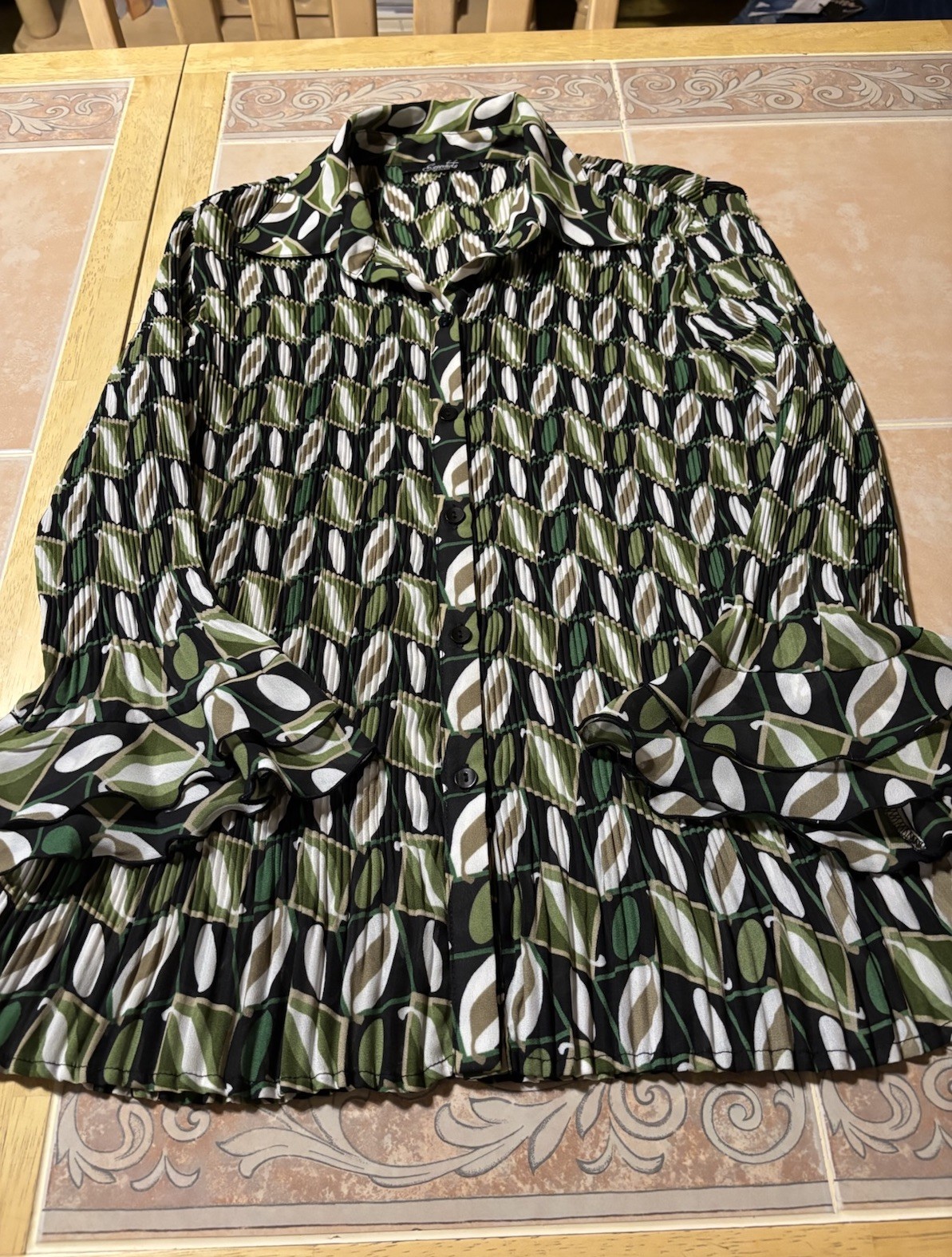 Lot Of 15 Womans Clothing Items/Sz L/Cardigans,Sweaters,Blouses,Dress-VERY CUTE!