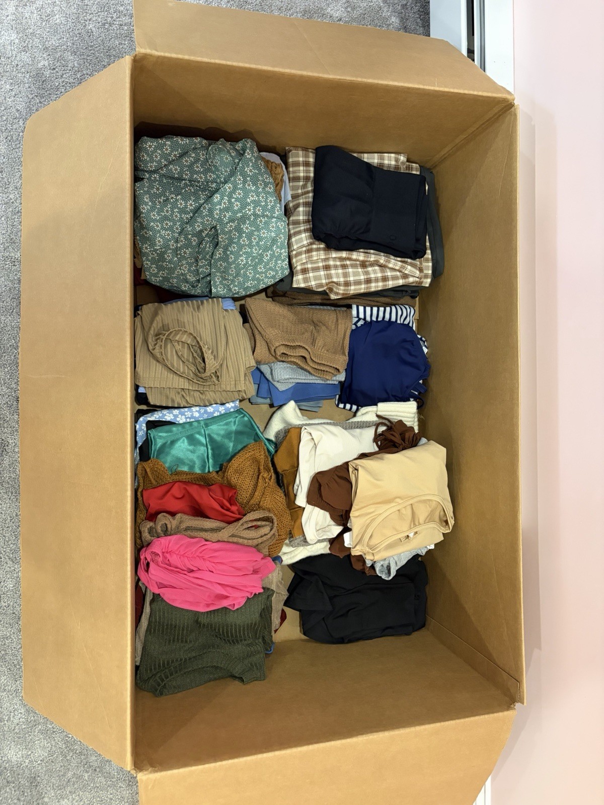 47 piece Shein Clothing Lot Size Small-Medium ( a few large pieces)