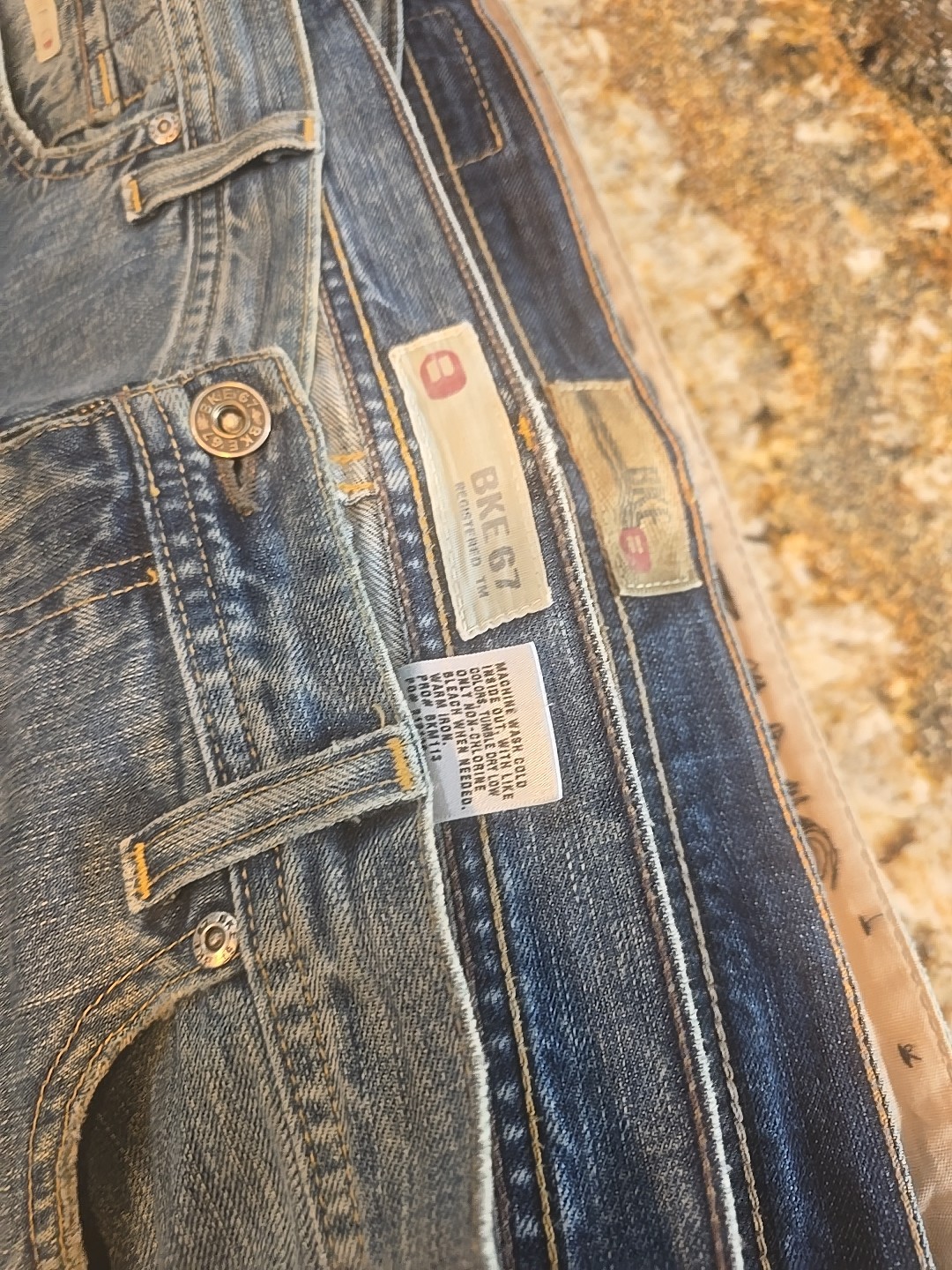 Wholesale Lot 17 Men&rsquo;s Jeans Mixed Sizes BKE, Levi&rsquo;s, Express & More Mid 2000s