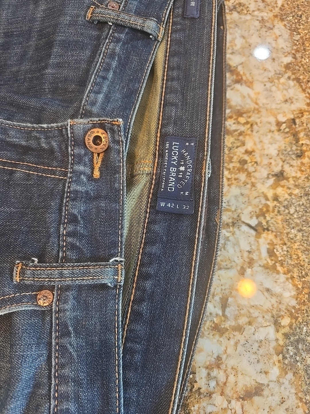 Wholesale Lot 17 Men&rsquo;s Jeans Mixed Sizes BKE, Levi&rsquo;s, Express & More Mid 2000s