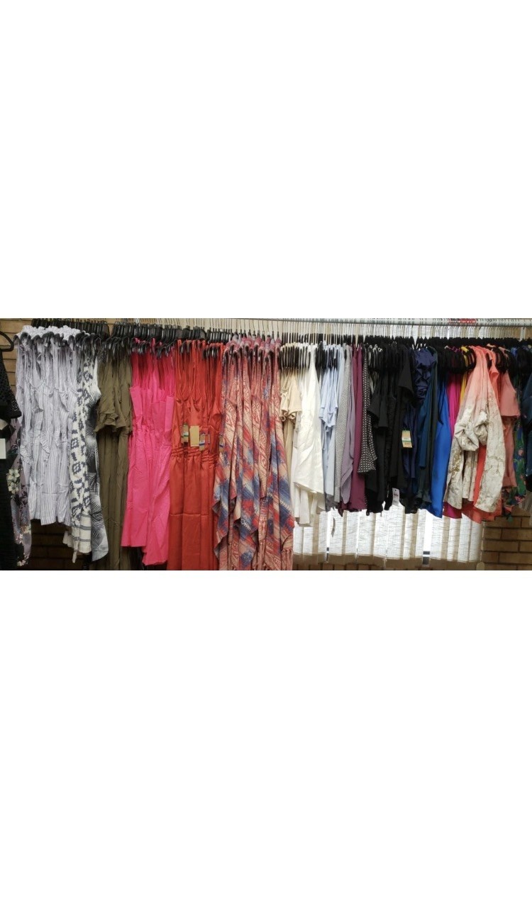 women’s clothing lot – mix brands – wholesale bulk – 35 pcs *SEE DESCRIPTION*