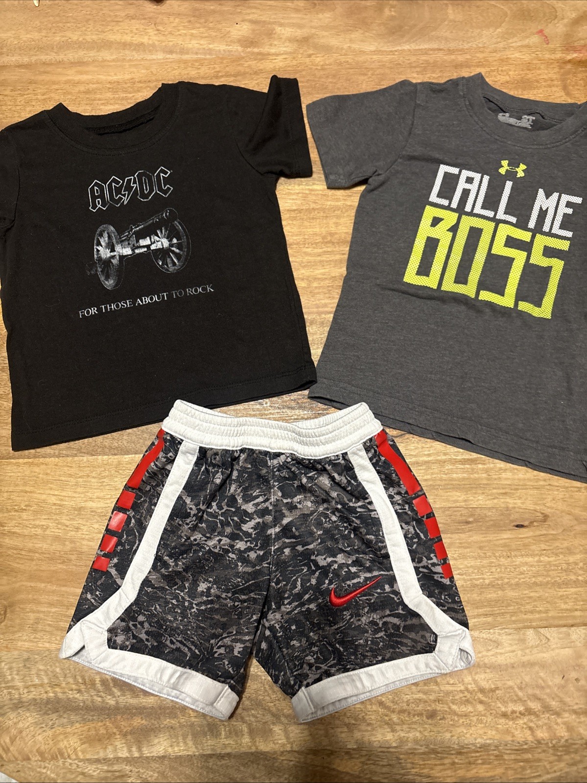 Boys Size 2t under Armour And Nike Clothes Lot Of 3