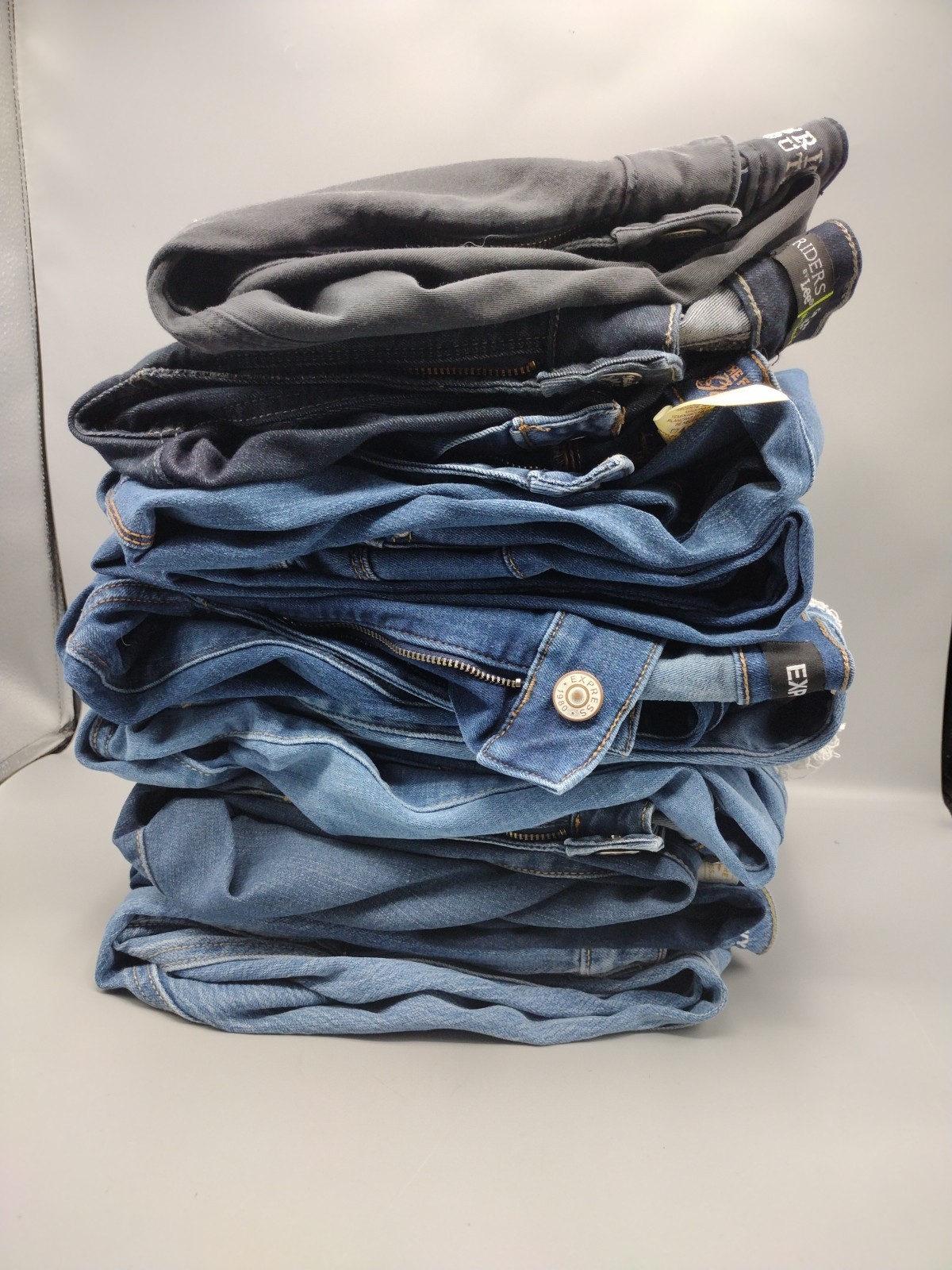 Wholesale 10pc Lot Women&rsquo;s Jeans Multiple Brands American Eagle Levi&rsquo;s Resell
