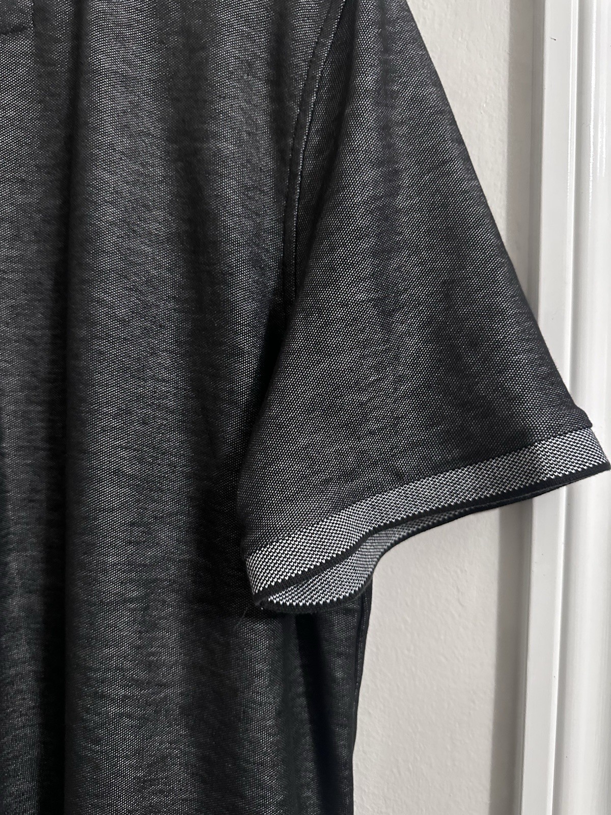 Calvin Klein Men&rsquo;s Medium cotton/polyester Gray Polo cotton Shirt EUC