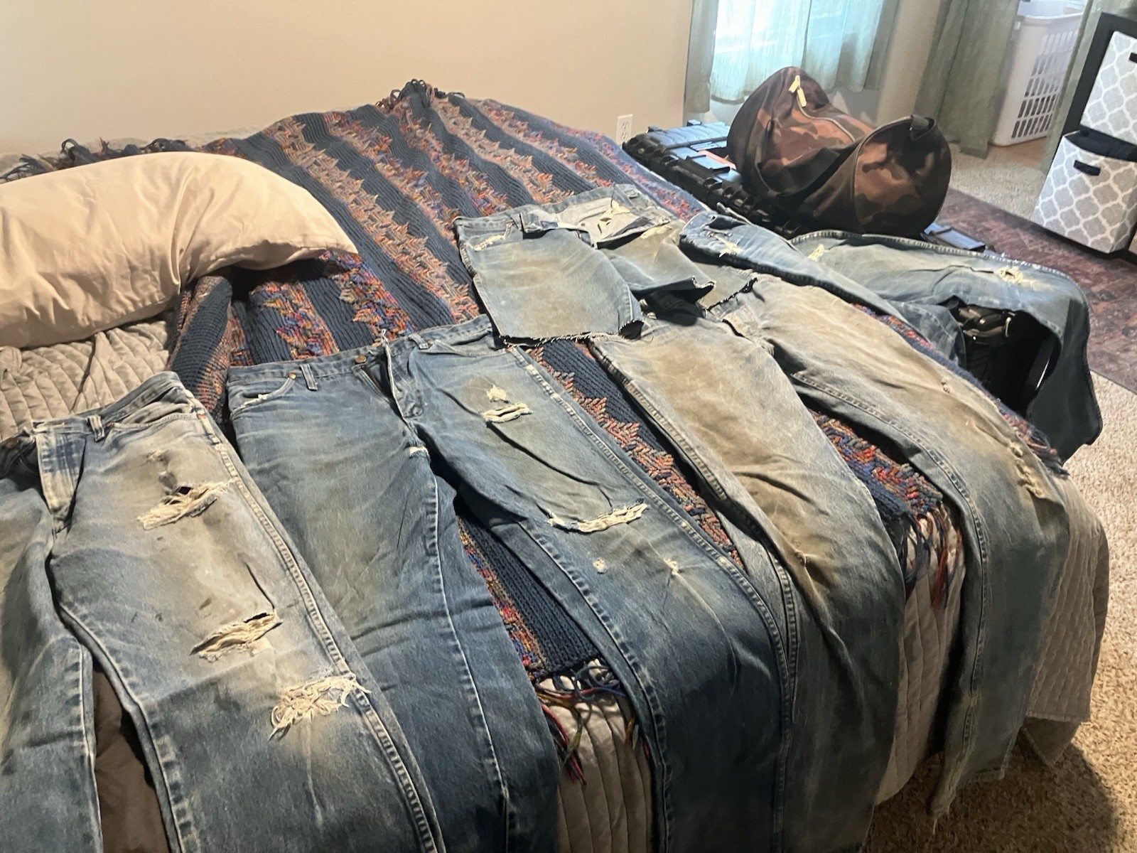 Wrangler Lot Distressed S Blue Jeans Multiple Pairs