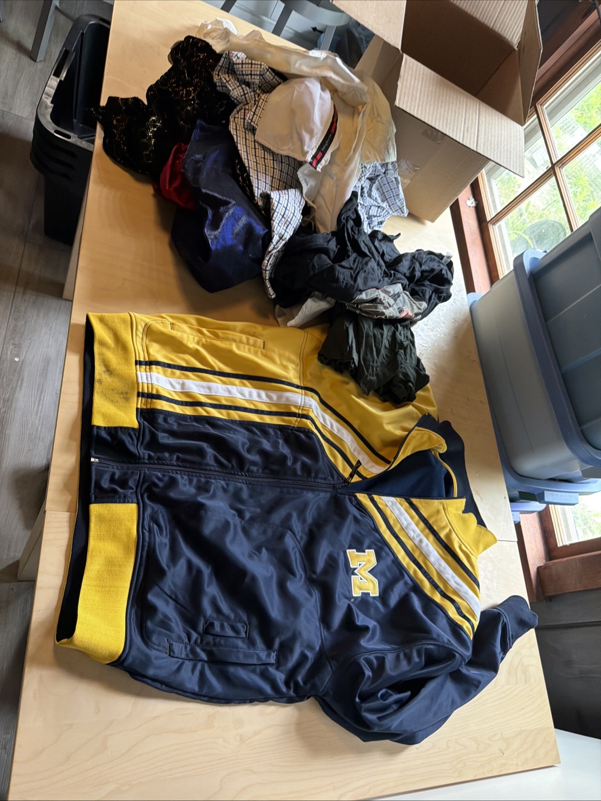 Lot Of Mens Clothing – 2x/3x- Michigan, Cavi, Chicago, Suit Td156