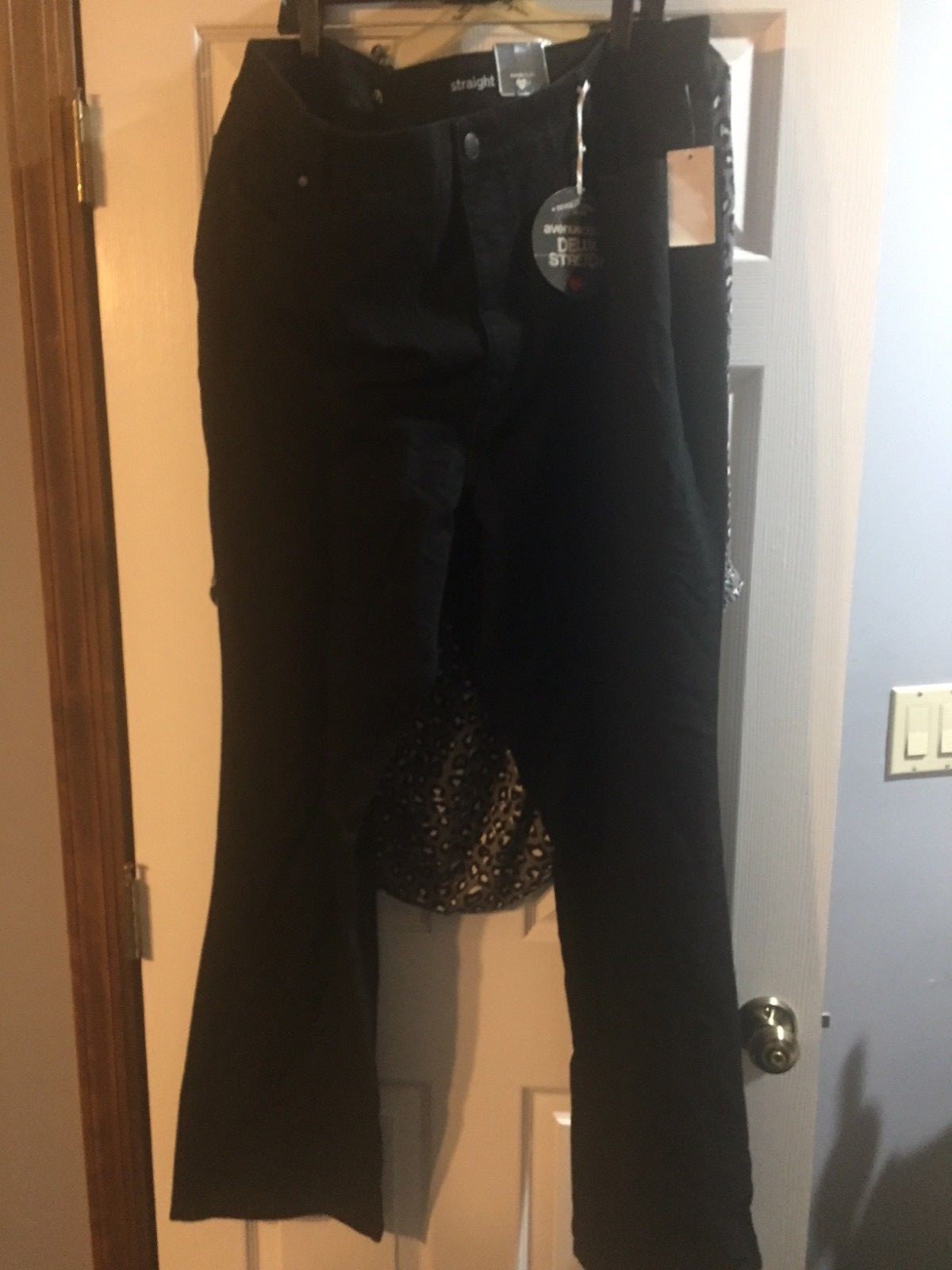 NWT BASIC EDITIONS PEASANT BLACK GRAY WHITE TOP 3X + AVE BLACK JEANS 26 NWT
