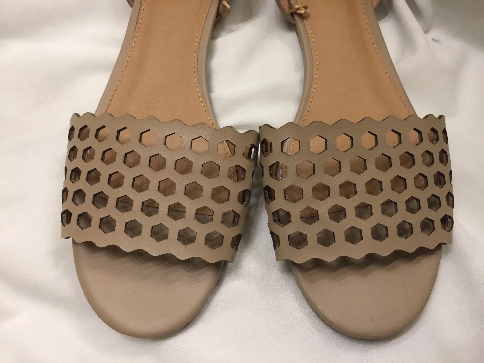 Charming Charlie&rsquo;s Women&rsquo;s Beige/Tan Slip-On Laser Cut Design Sandals Shoes-10M