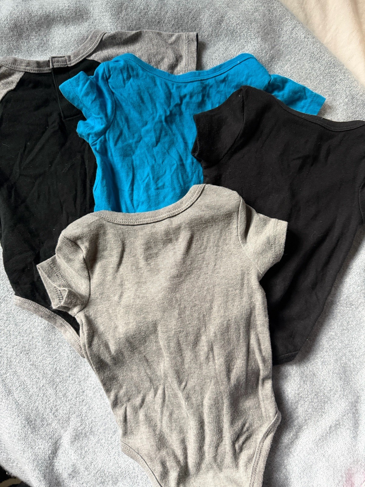 Nike Baby Boy Logo Bodysuit Lot of 4, Size 6M, Black Gray Blue