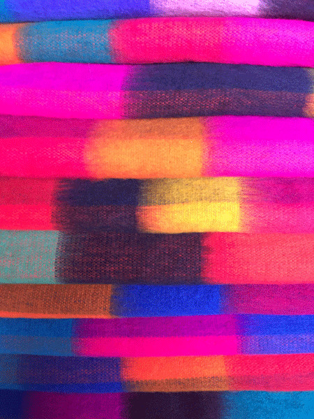 WHOLESALE LOT OF 10 BEAUTIFUL RAINBOW ALPACA SCARVES AND WRAPS 2,5V