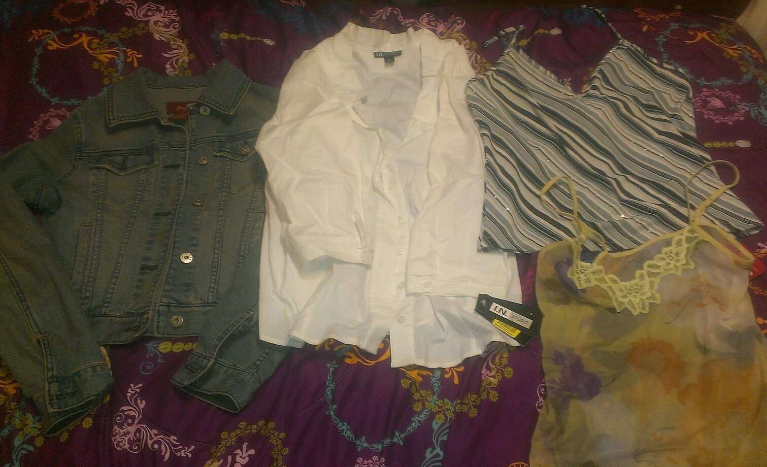 WOMENS CLOTHING LOT OF 4 NAME BRAND*EXPRESS, PAPAYA* DENIM JACKET, BLOUSE*NEW*