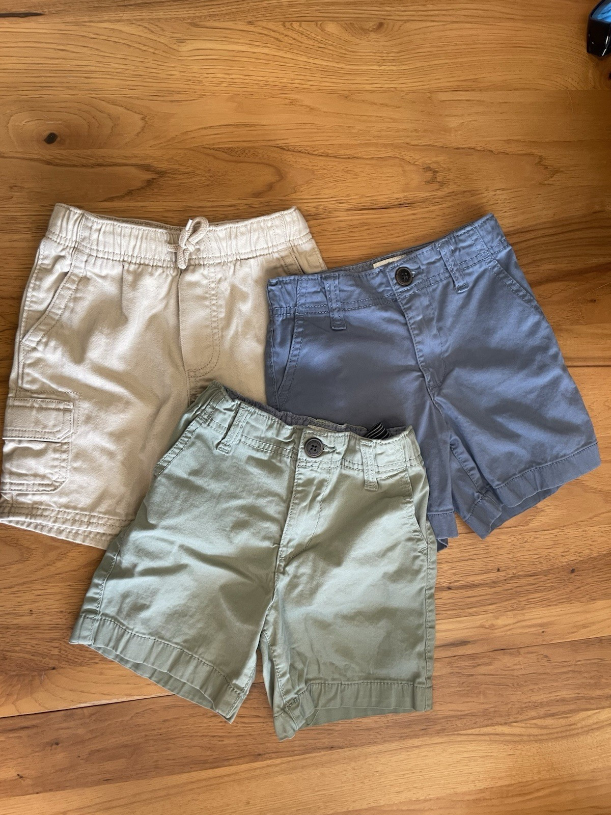 OshKosh B&rsquo;gosh Baby Boy Shorts Lot 3 Solid Cotton Size 4/4A Blue Green Beige