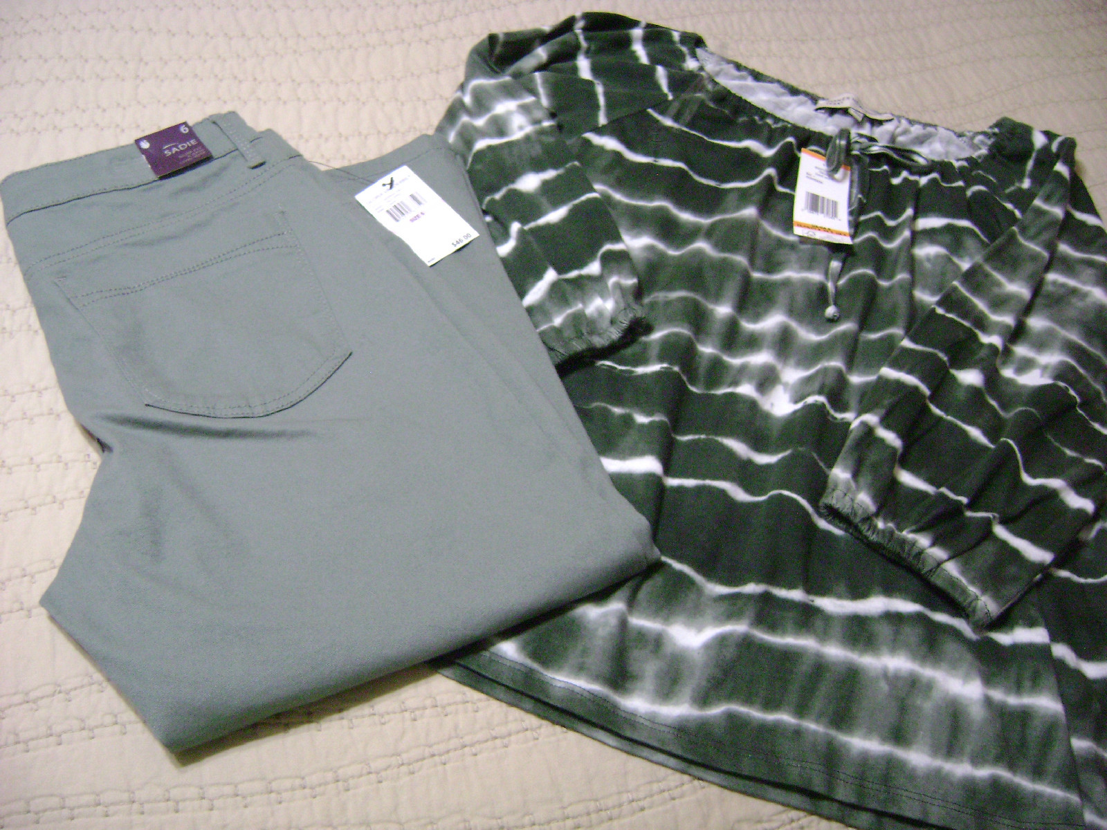 Gloria Vanderbilt Sadie Capri SZ 6 Jones New York Tie Dye Peasant Top S New 575
