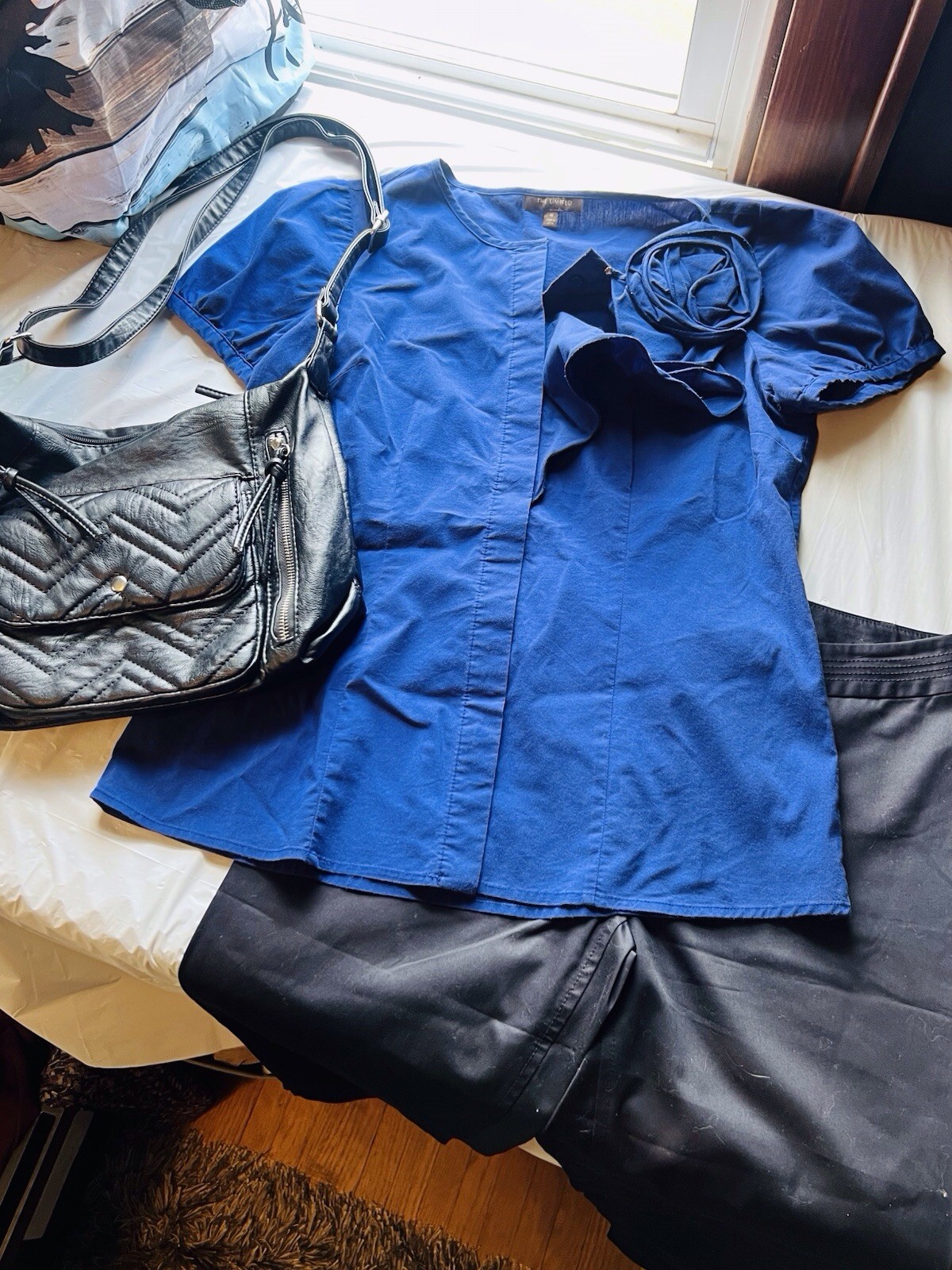 THE LIMITED Blue Solid Top M, Kenneth Cole Black Pants 2, Sam & Hadley Bag