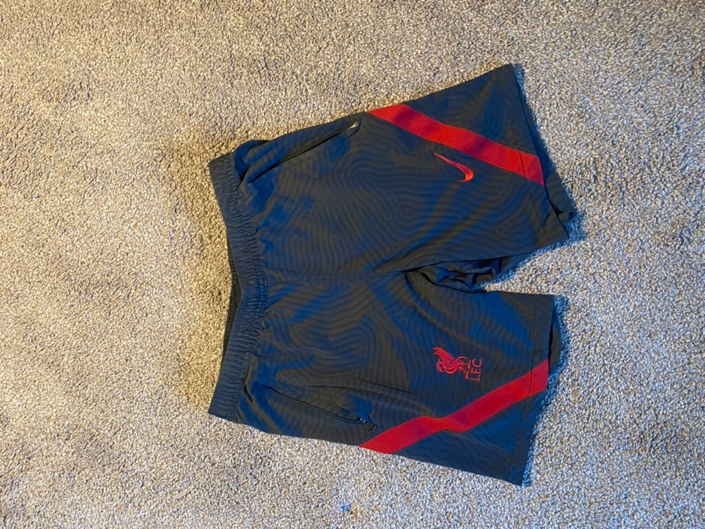 training clothes men bulk- size M on everything except the jersey- great quality