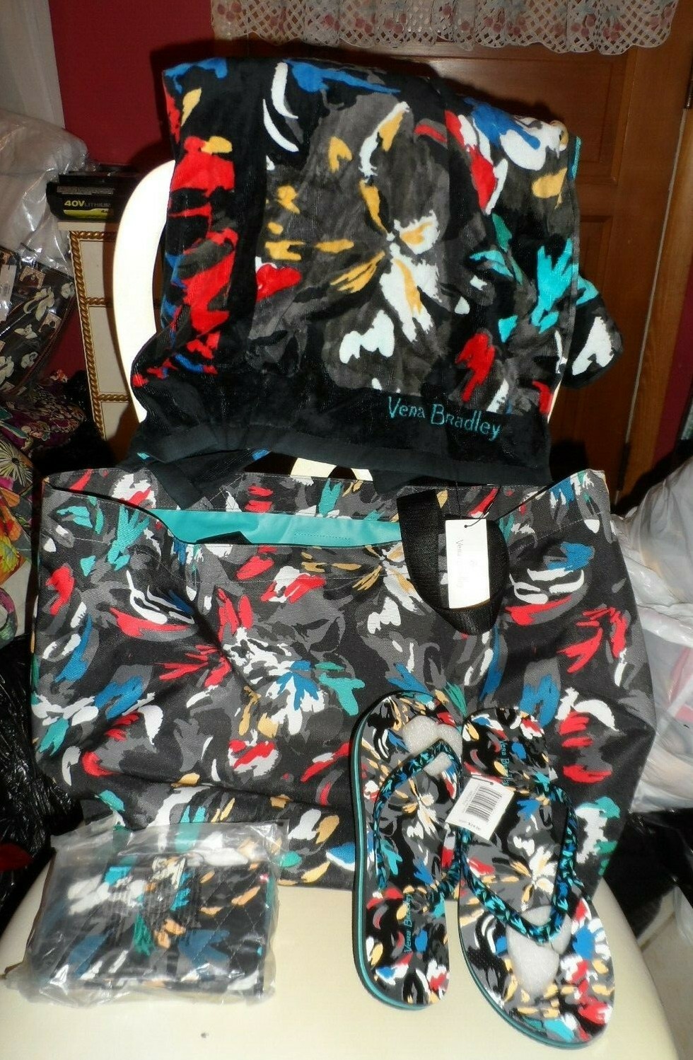 Vera Bradley Splash Floral – large Family Tote, towel, flip flops, wristlet
