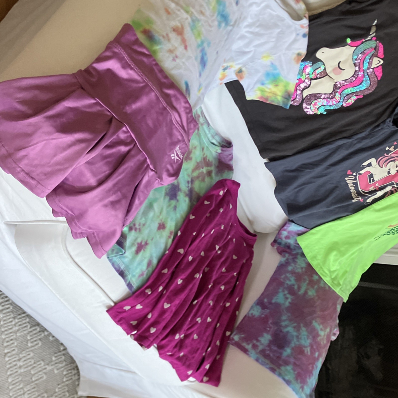 Bundle: Reebok & H&M Baby Girl 4/6 Unicorn Tie-Dye Tops + Heart Skort Lot