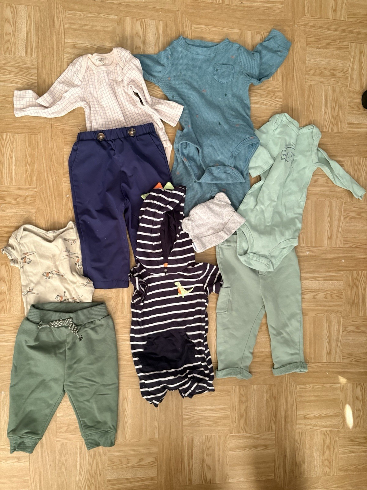 Carter&rsquo;s Baby Boy Clothing Lot 3m 9m Multicolor Cotton Blend Dinosaurs Outfits