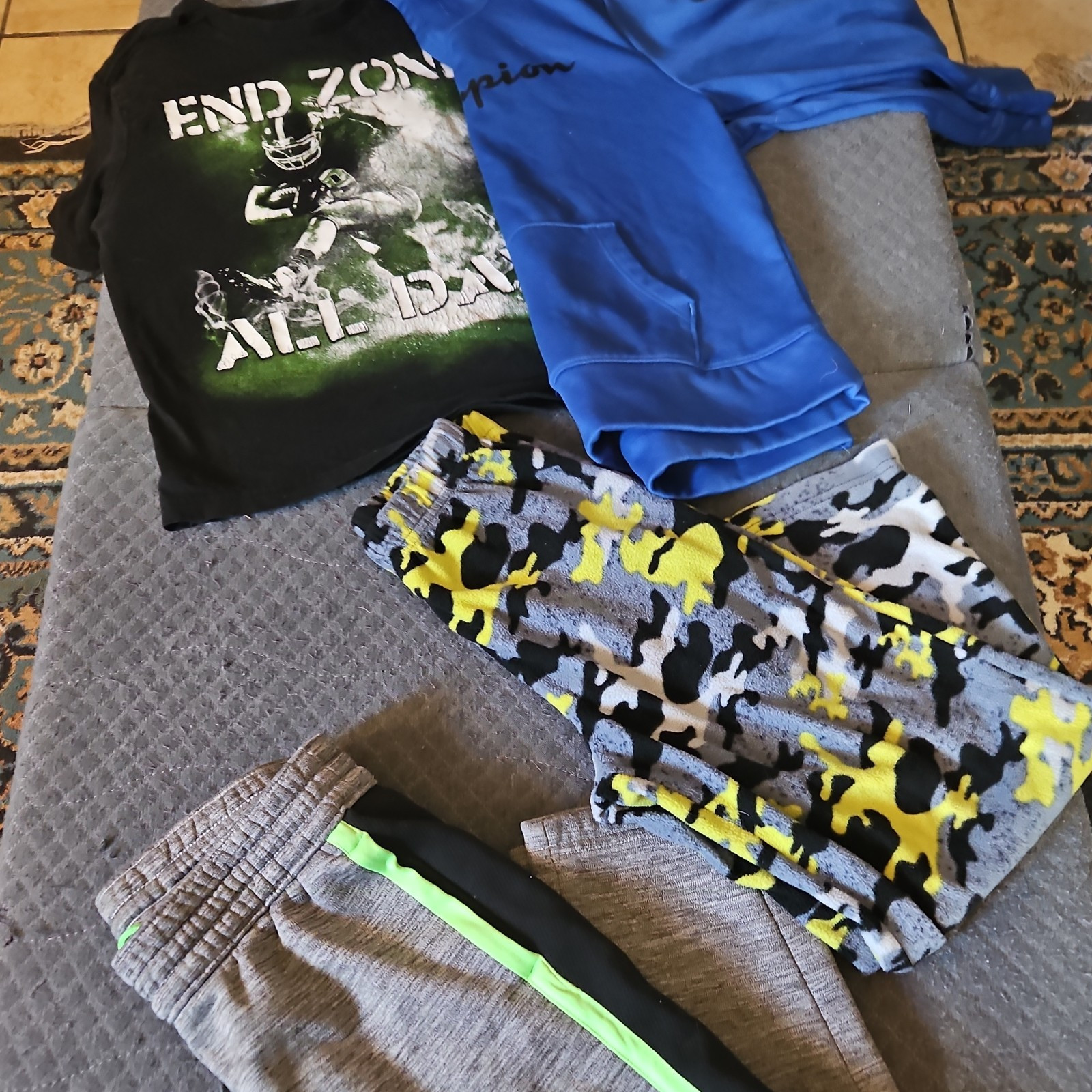 boy size 8(M) Clothing Lot Camo Pants & Tops Multicolor Polyester