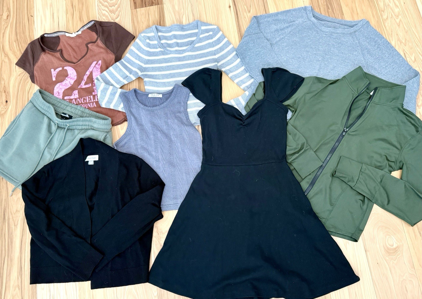 8 Pc Lot Women’s /teen Clothing Lot Sizes XS/ S Tops Shorts Black Dress Jacket