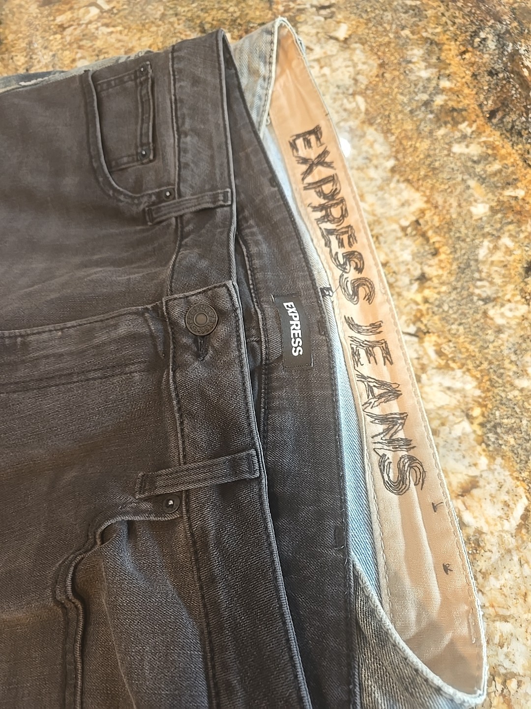 Wholesale Lot 17 Men&rsquo;s Jeans Mixed Sizes BKE, Levi&rsquo;s, Express & More Mid 2000s