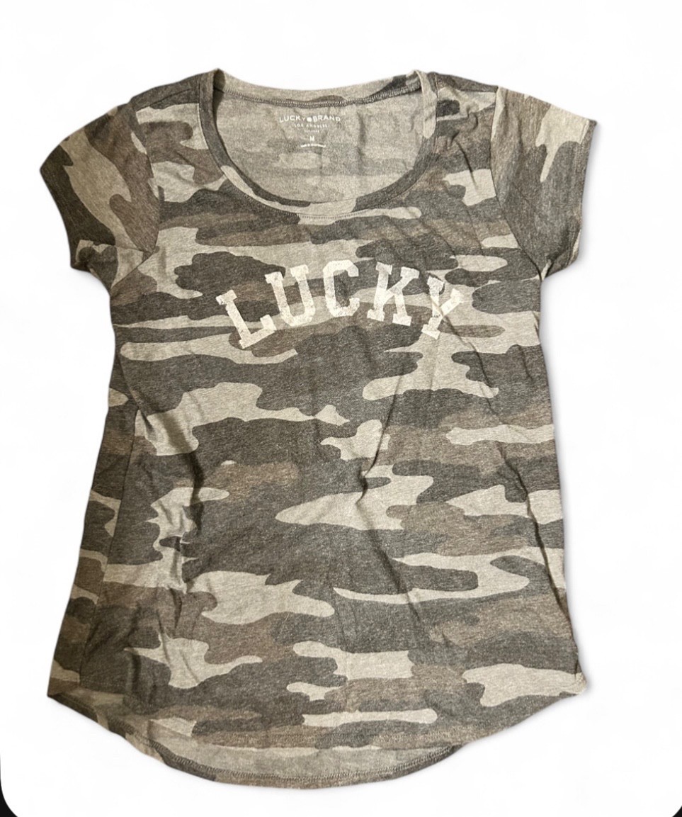 Women&rsquo;s clothing lot sizes S-M T-shirts Crop Tops Kpop