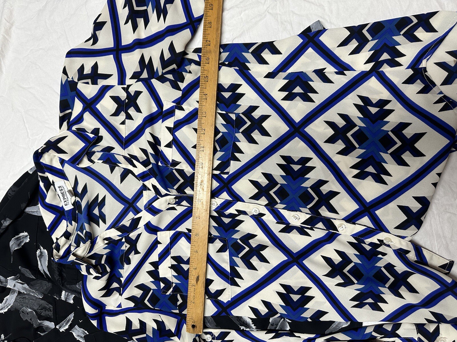 2 Lot Express Top Womens Extra Small The Portofino Shirt Feather Aztec Design
