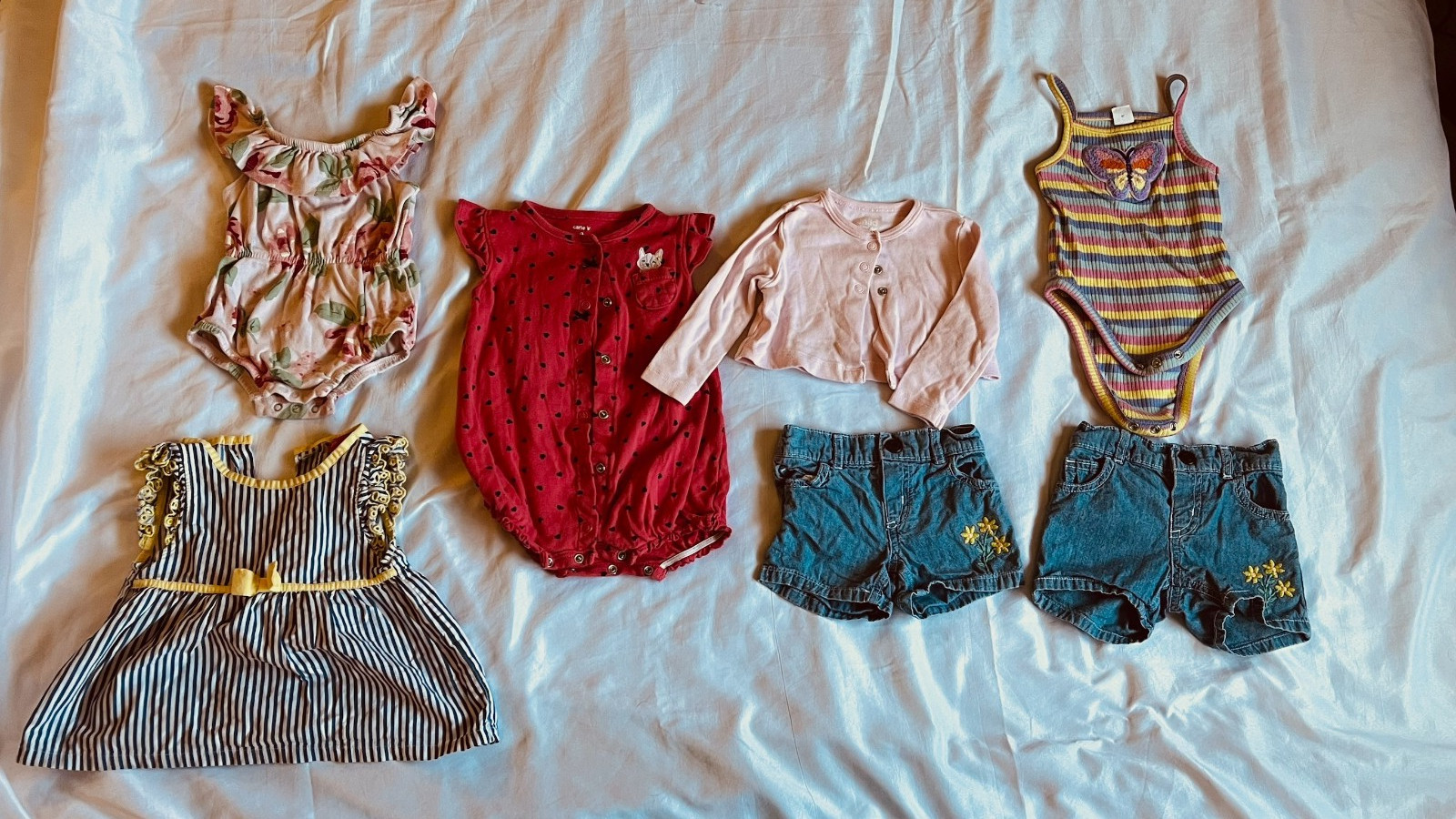 Lot of 6-9 month girl clothes 7 pcs